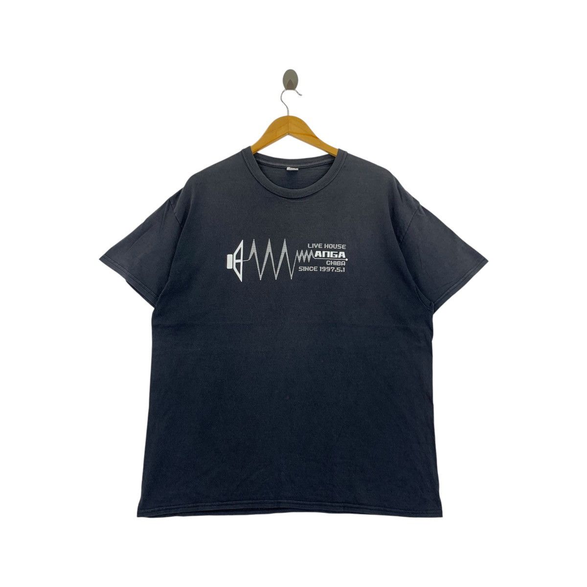 Vintage Vintage LIVE HOUSE MANGA CHIBA Natural Sun Faded Tee Shirt Size US XL / EU 56 / 4 - 1 Thumbnail