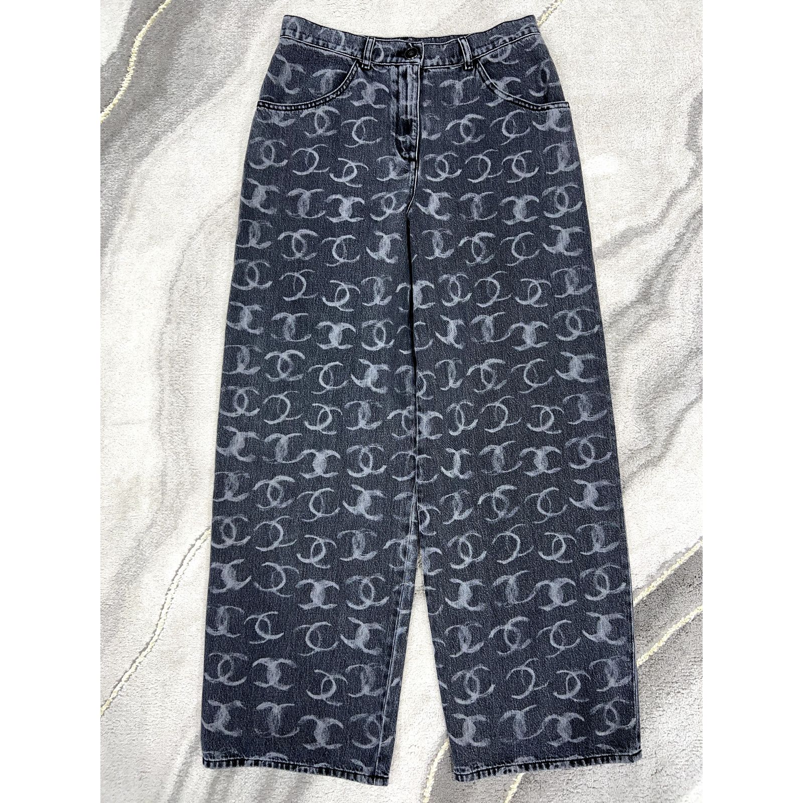 Chanel Chanel White CC Printed Logo Baggy Oversized Jeans 36 Size 26" / US 2 / IT 38 - 2 Thumbnail
