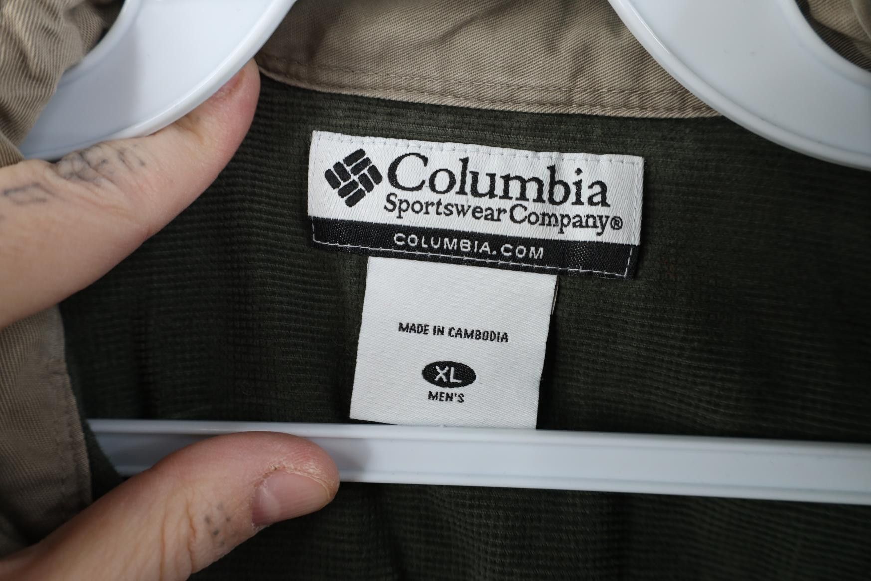 Columbia Vintage 90s Y2K Columbia Corduroy Collared Button Down Shirt Size US XL / EU 56 / 4 - 8 Thumbnail