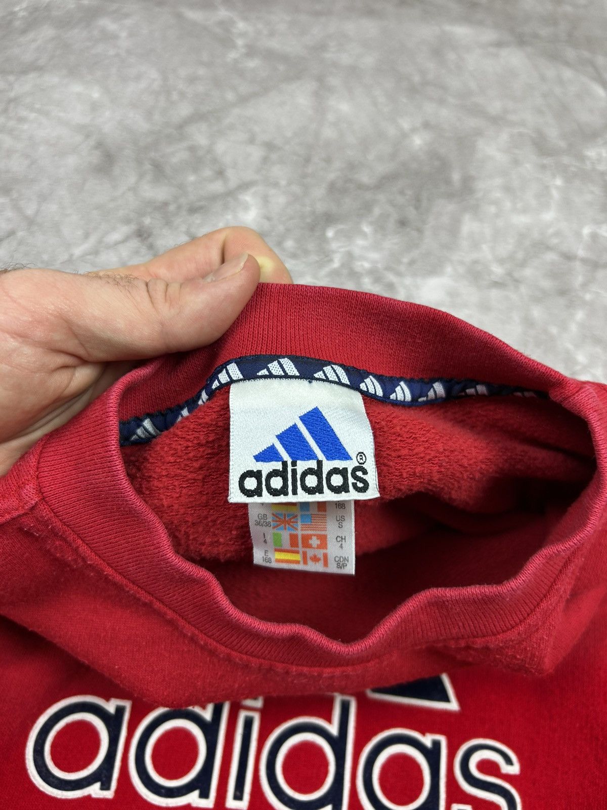 Adidas × Vintage Vintage Adidas 90s Center Logo Sweatshirt Size US S / EU 44-46 / 1 - 7 Thumbnail