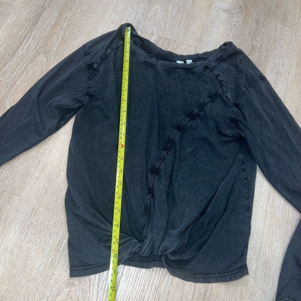 Z Brand Z by Zella Washed Black Twist Front Long Sleeve Cropped Top Size XS / US 0-2 / IT 36-38 - 5 Thumbnail