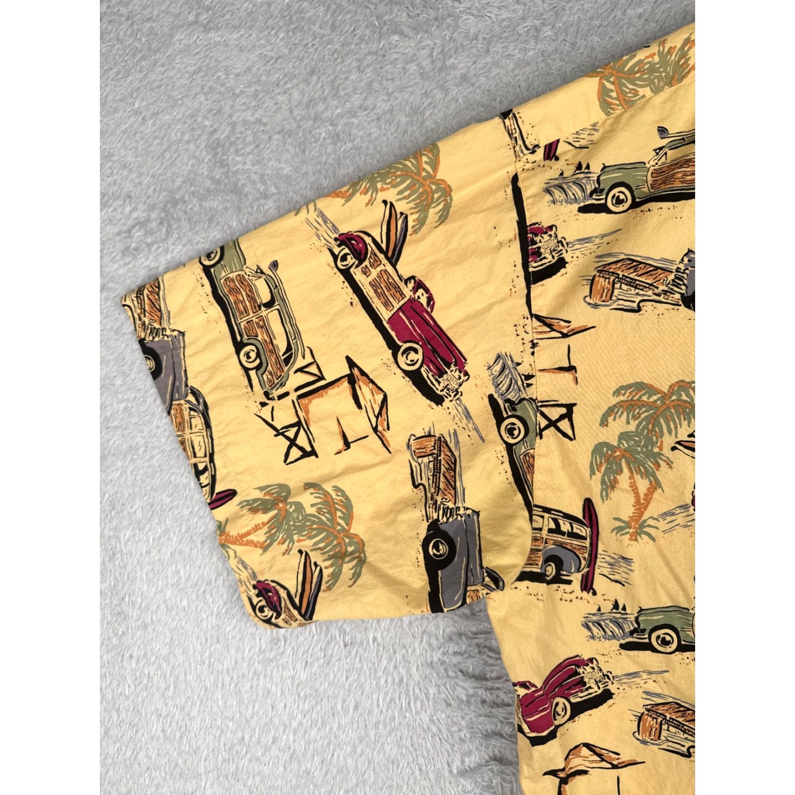 Vintage VINTAGE Beck Sport Shirt Mens 2XL Yellow Hawaiian Cars Button-Up 100% Rayon Floral Short Sleeve Beach/Relaxed Fit Size US XXL / EU 58 / 5 - 3 Thumbnail