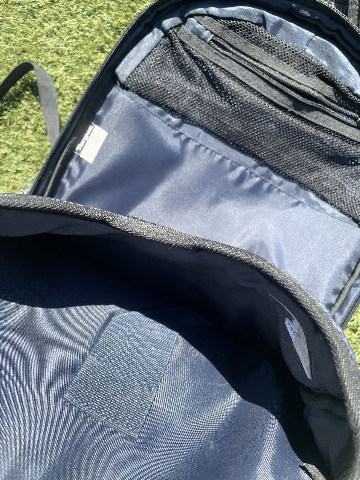 Other TARGUS Drifter II for 17" Laptop Backpack broken strap Size 30 - 10 Thumbnail