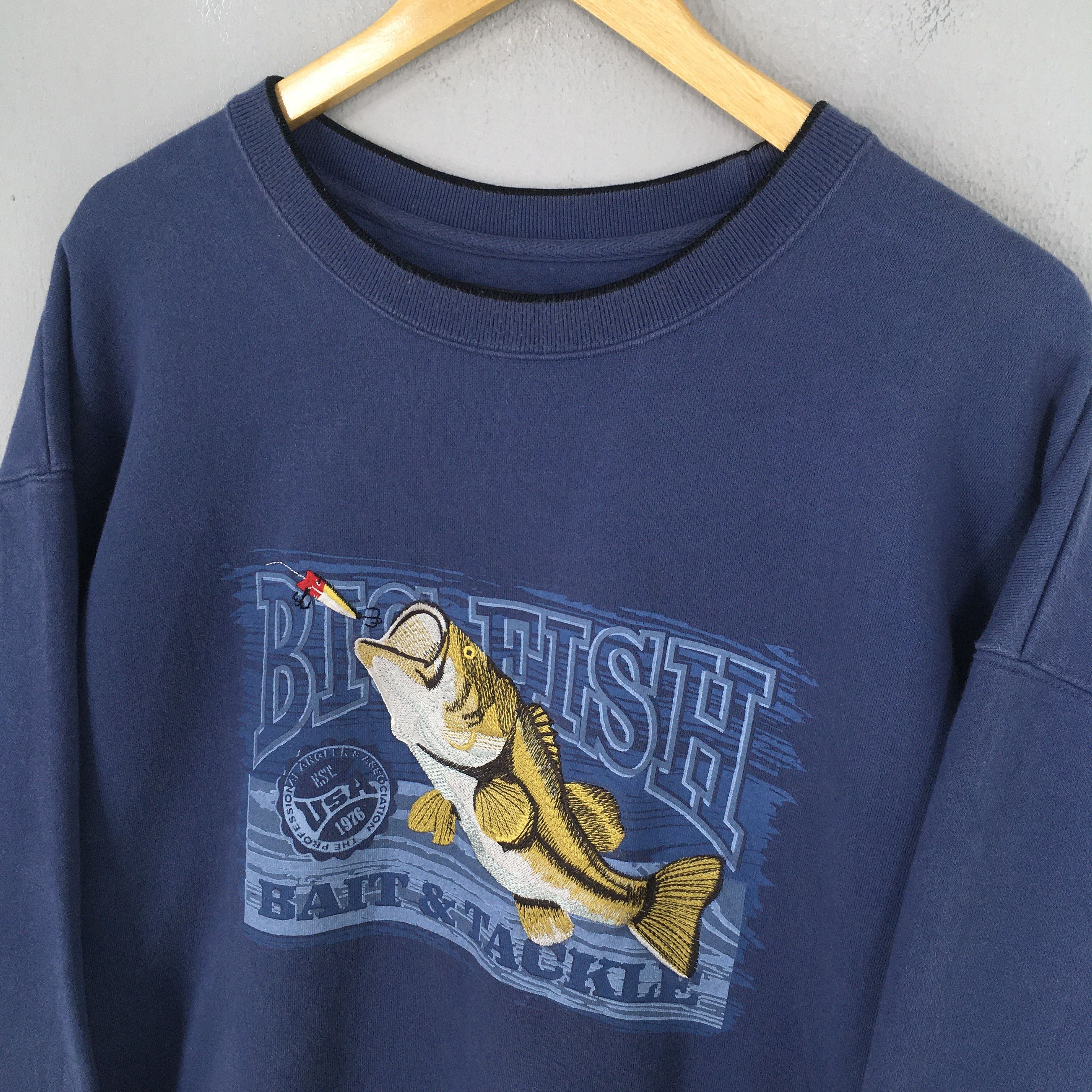 Habitat Vintage Largemouth Bass Fish Blue Sweatshirt XLarge Size US XL / EU 56 / 4 - 3 Thumbnail