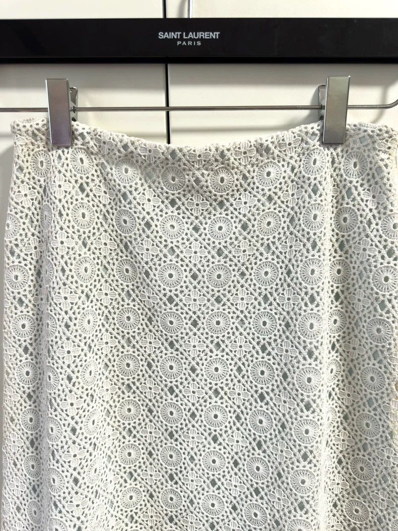 Dior Dior Hollow-out lace floral skirt Size 25" / US 0 / IT 36 - 2 Thumbnail
