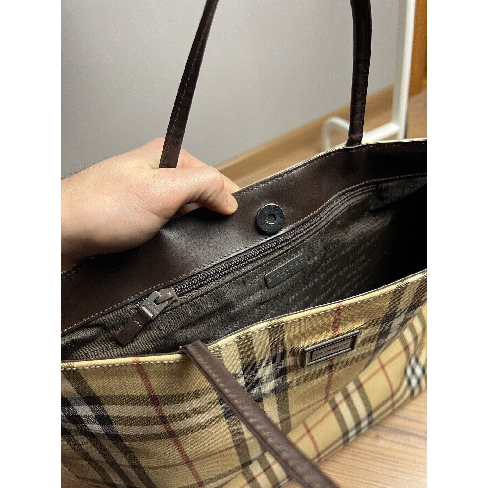 Burberry Authentic ICONIC BURBERRY Vintage Nova Check Shoulder Tote B Size ONE SIZE - 10 Thumbnail
