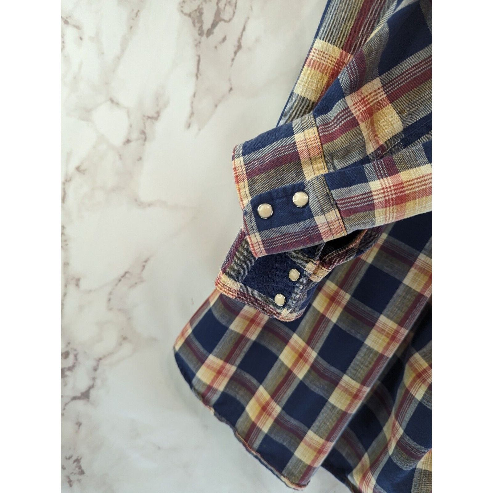 Levi's Vintage Levis Shirt Men Small Plaid Pearl Snap 80s Workwear Size US S / EU 44-46 / 1 - 10 Thumbnail