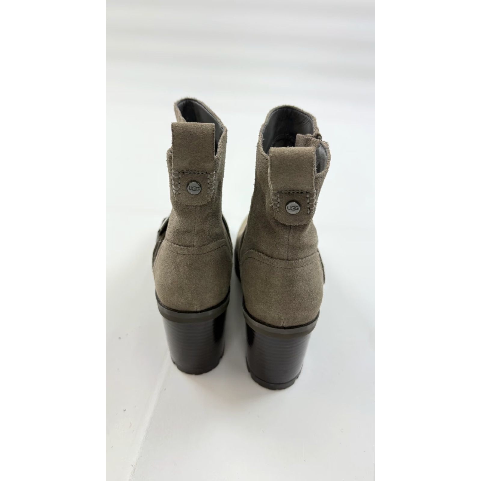 Ugg UGG Bootie Womens Size 9 Beige Suede Ankle Booties Block Heel Lug Sole 1106565 Size US 9 / IT 39 - 5 Thumbnail