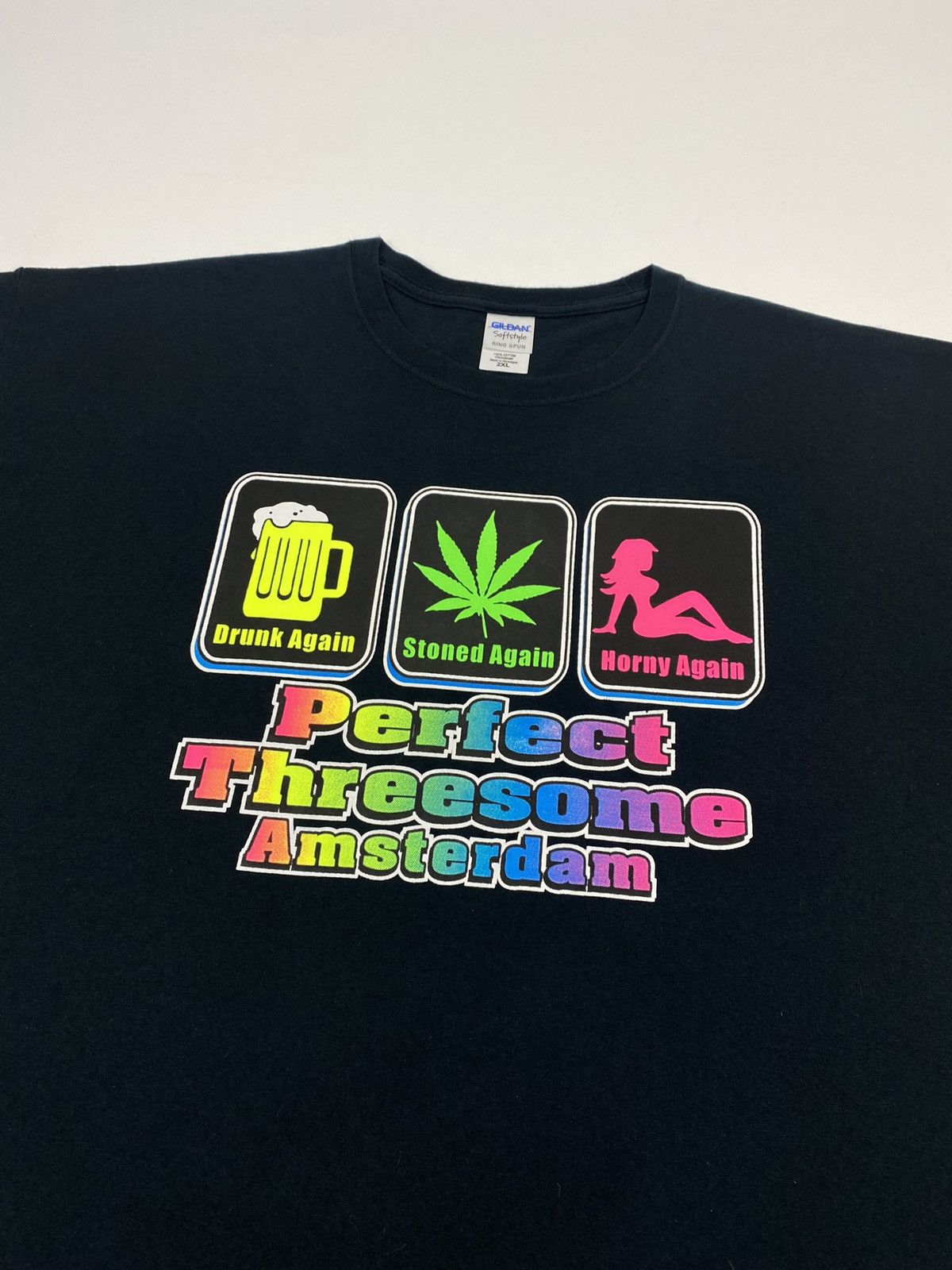 Gildan 🔥LASTDROP🔥 Amsterdam Perfect Threesome Drunk Stoned Horny Size US XXL / EU 58 / 5 - 3 Thumbnail