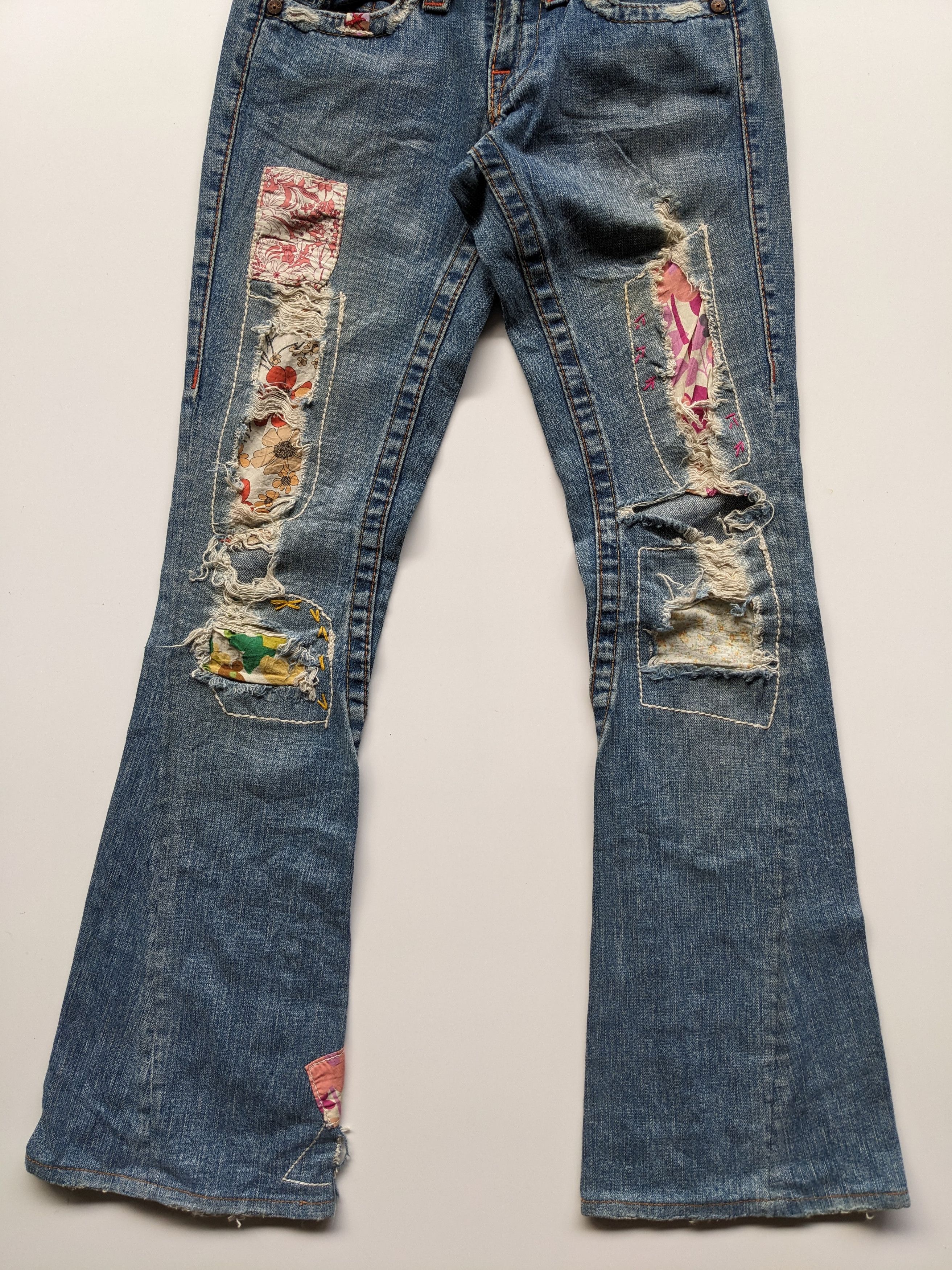 If Six Was Nine × True Religion True Religion flare floral patchwork jeans Size 26" / US 2 / IT 38 - 4 Thumbnail