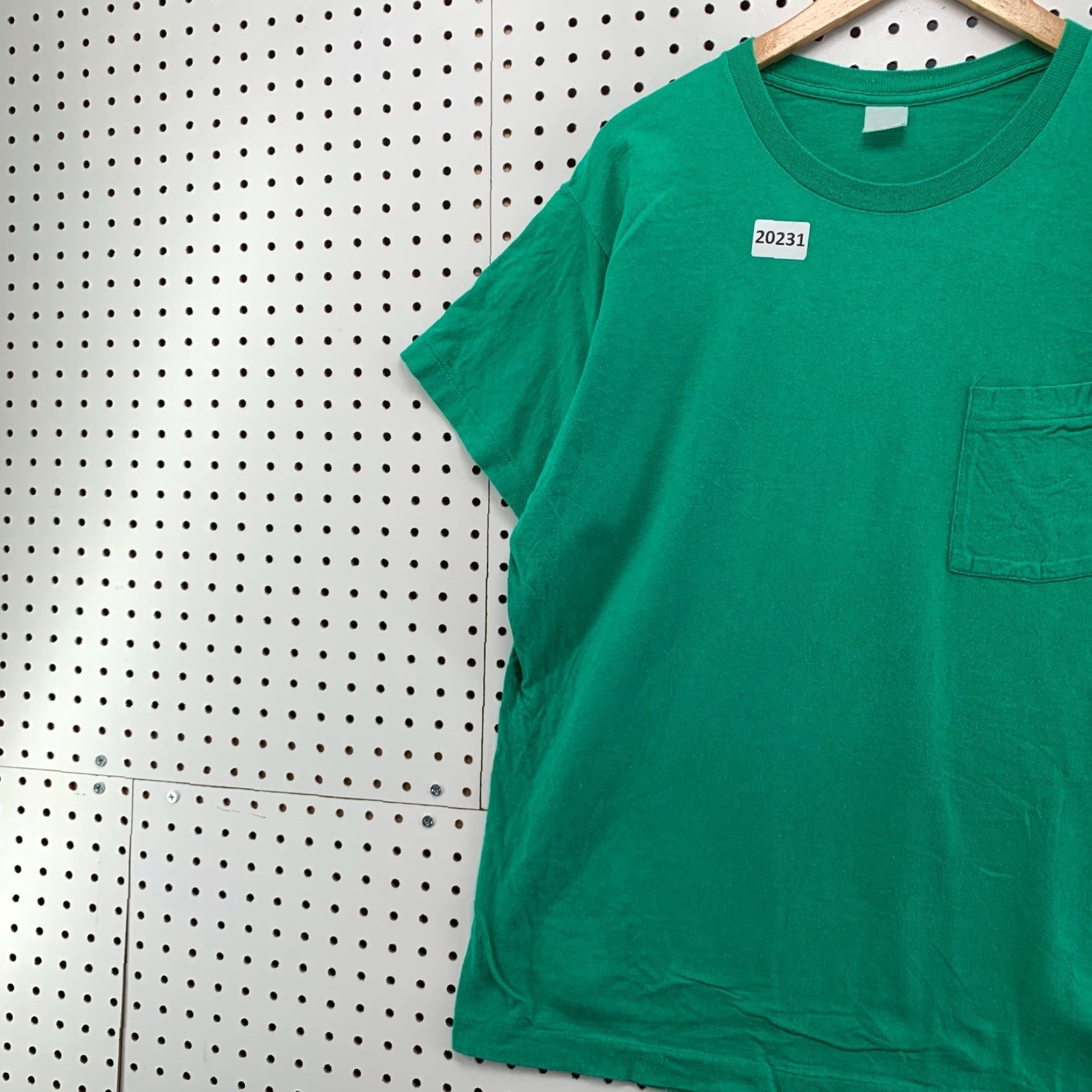Fruit Of The Loom VINTAGE Green Mens XL Short Sleeve Pocket Shirt 90s Fruit of the Loom T-Shirt Size US XL / EU 56 / 4 - 3 Thumbnail