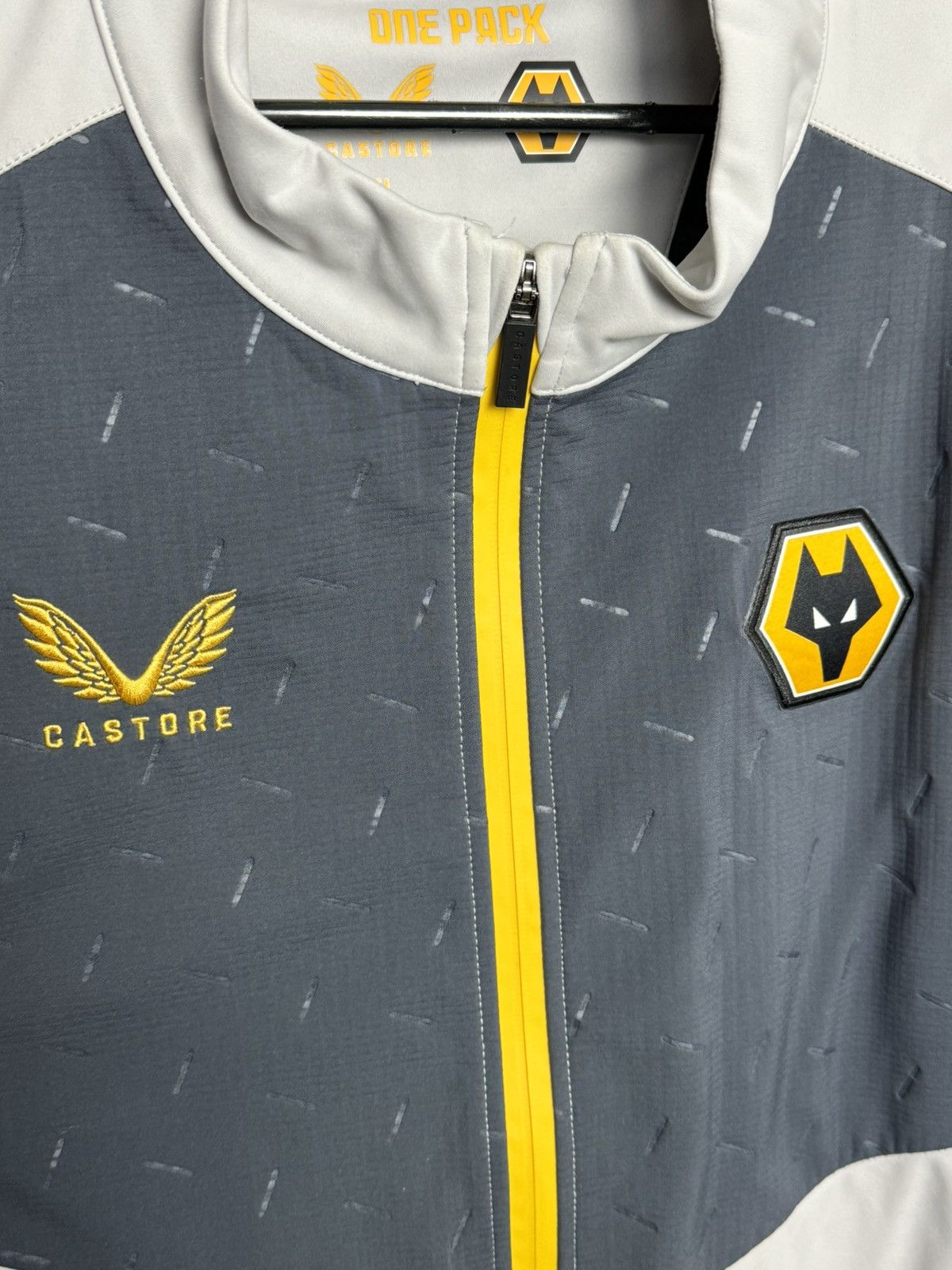 Castore Wolverhampton Wanderers Training Football Jacket Sweatshirt Size US XL / EU 56 / 4 - 3 Thumbnail