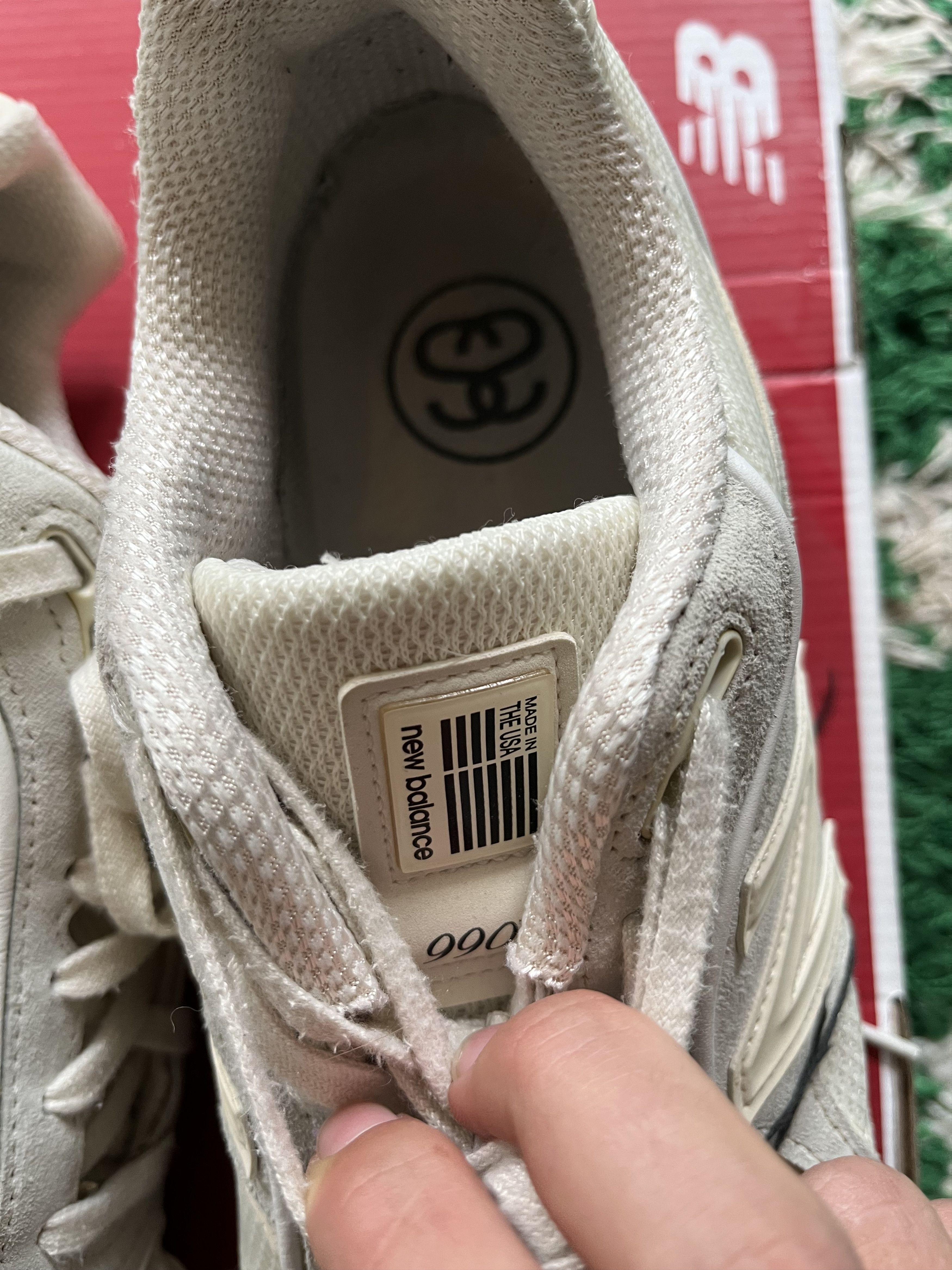 New Balance × Stussy Stussy x new balance 990 v4 beige Size US 10 / EU 43 - 4 Thumbnail