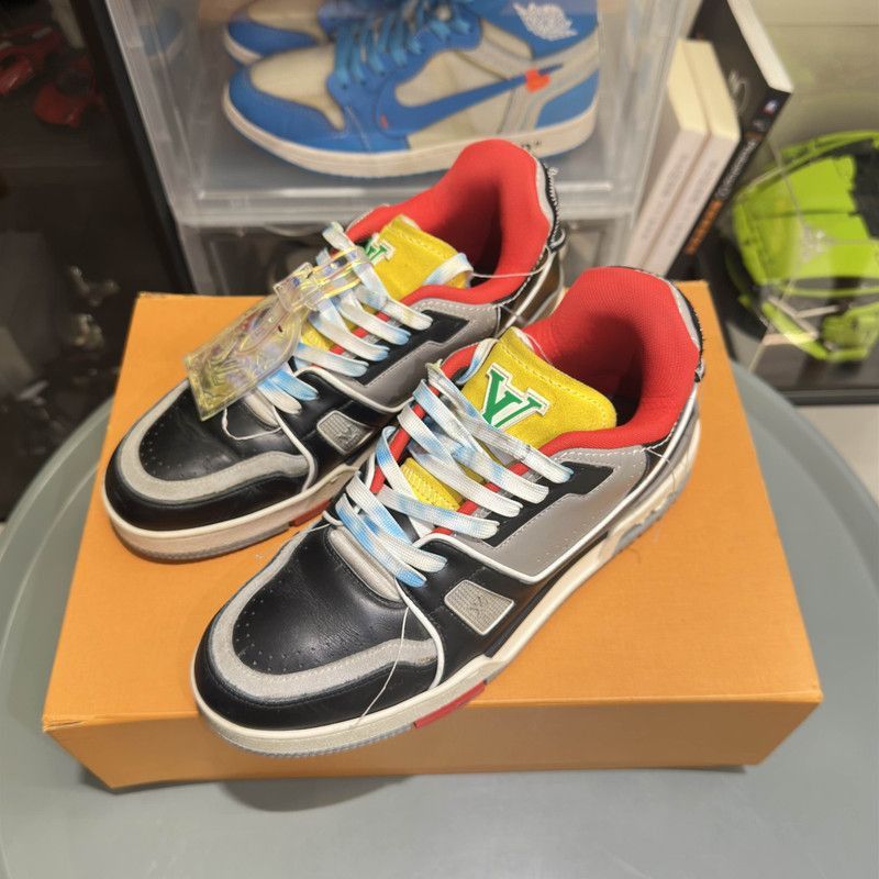 Louis Vuitton Louis Vuitton Elegant Art Low-top Fashion Sneakers -2508 Size US 7 / IT 37 - 5 Thumbnail