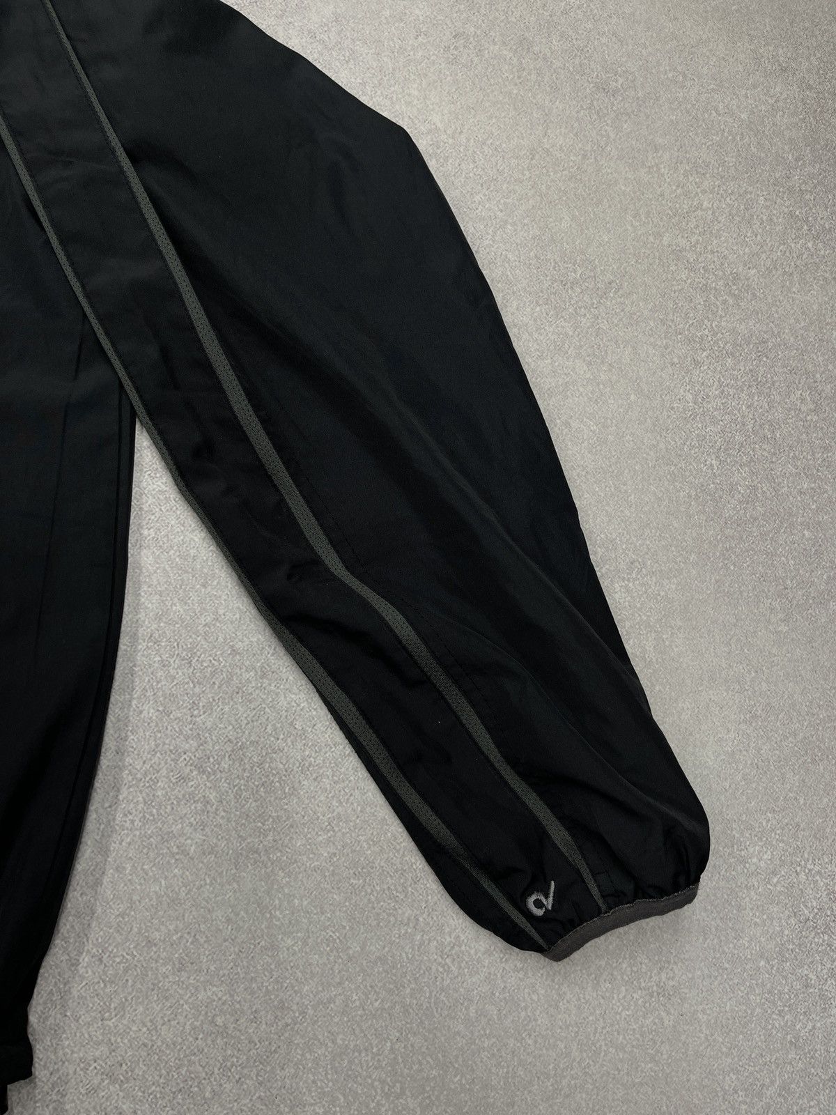 Nike Vintage Nike Athletic Light Jacket Black Drill Y2K ACG TN Size US L / EU 52-54 / 3 - 7 Thumbnail