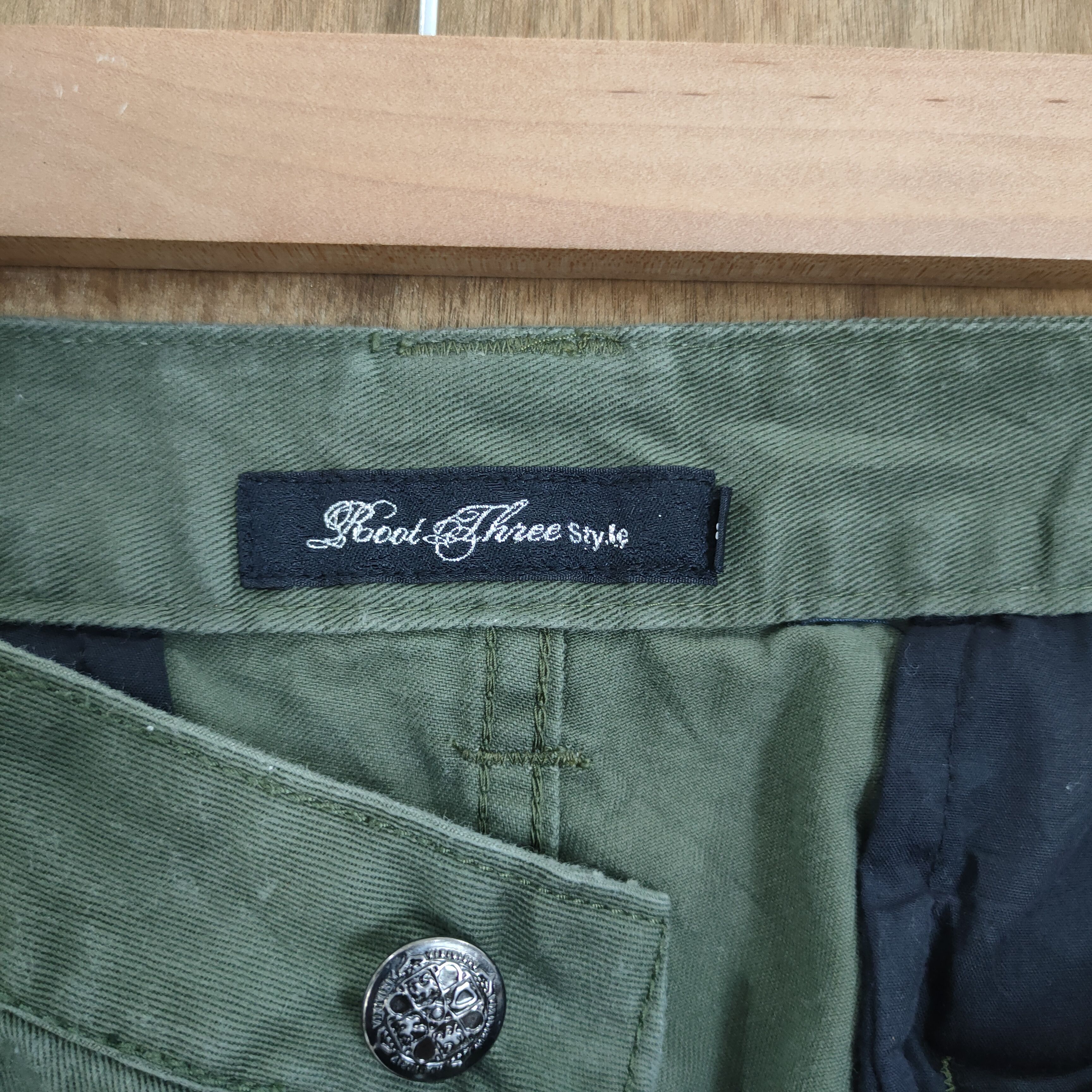Roots ROOT THREE GREEN FLARED CARGO PANTS Size US 33 - 13 Thumbnail