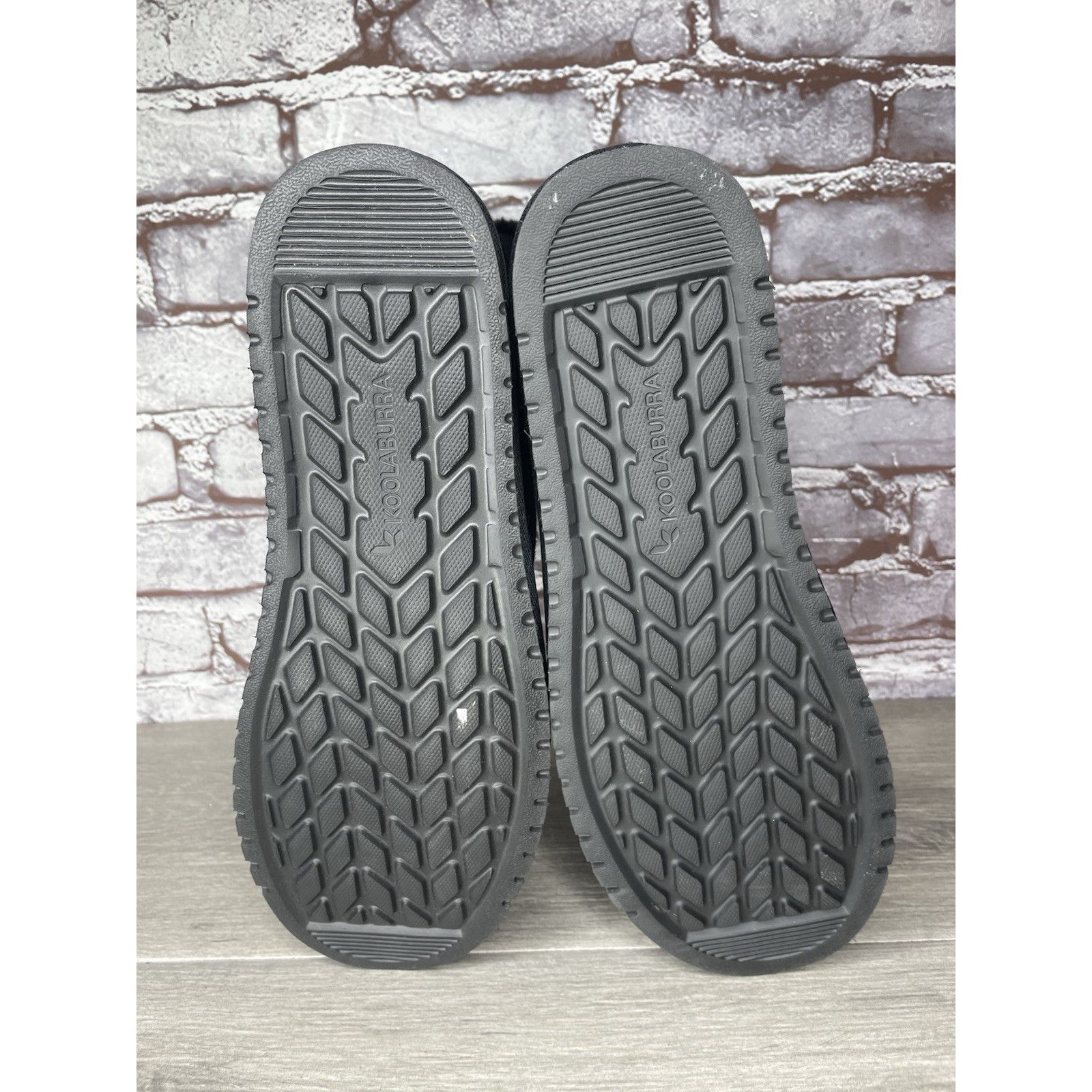 Ugg Koolaburra UGG Delene Black Suede Boots Buckle Boots Women’s Size US 10 / IT 40 - 9 Thumbnail