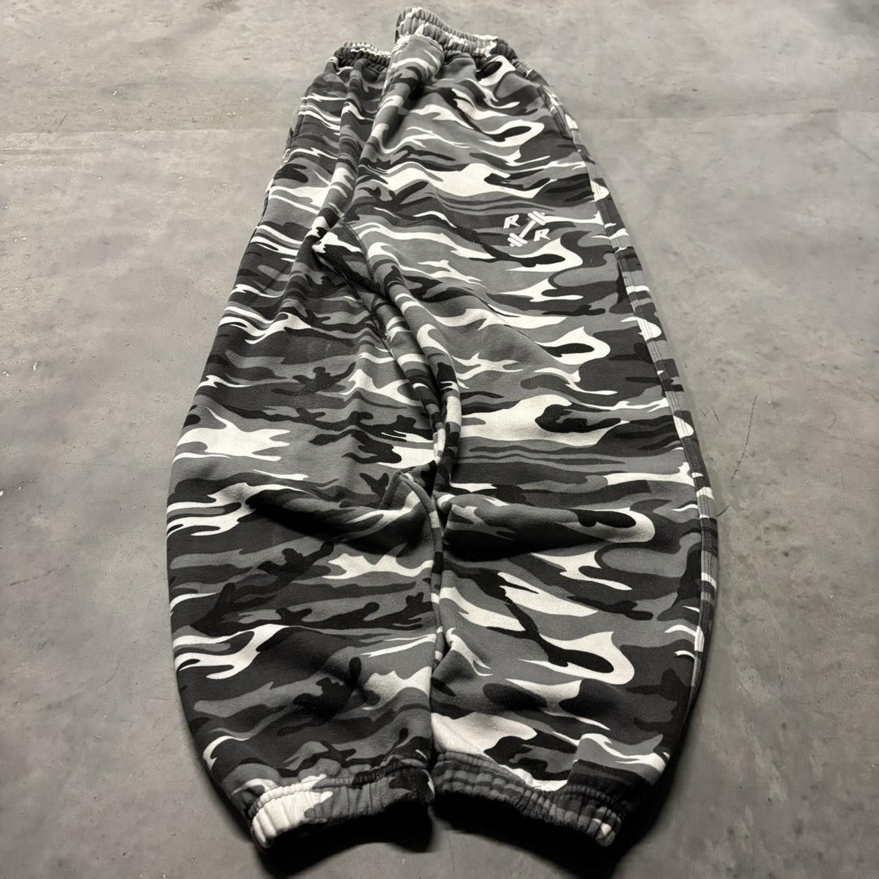 Japanese Brand × Vintage Crazy Vintage Y2K/2000s Baggy Black White Camo Streetwear Skater Sweatpants! Size US 30 / EU 46 - 3 Thumbnail
