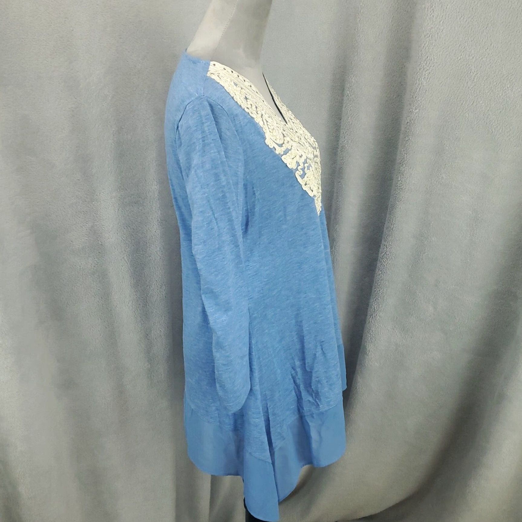 Vintage Ali Miles Tunic Womens Small Blue Lace Accent Neck Chiffon Hem Blouse Top Size S / US 4 / IT 40 - 2 Thumbnail