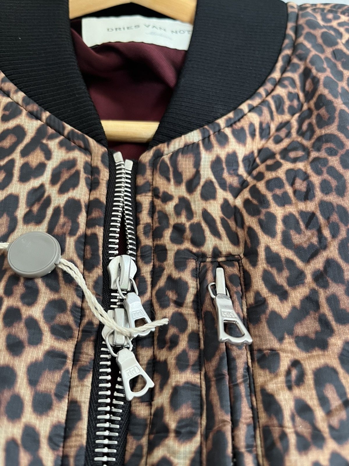 Dries Van Noten Dries Van noten leo leopard puffer bomber jacket size M Size US M / EU 48-50 / 2 - 7 Thumbnail