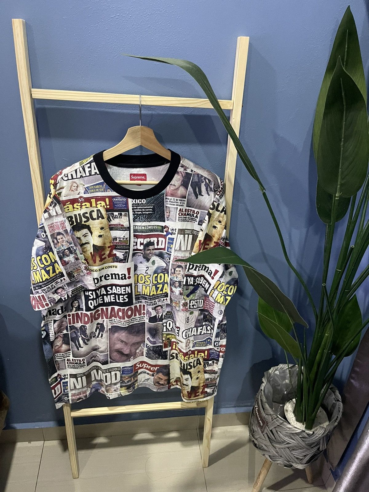 image of Supreme Ss20 Headline El Chapo Multicolour Tee in White, Men's (Size Large)