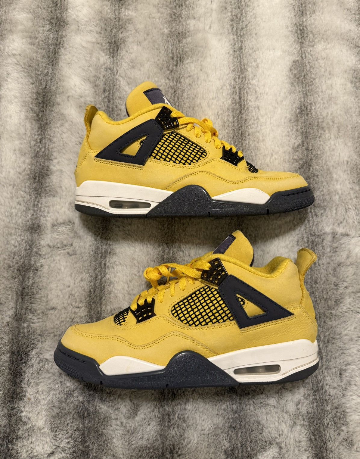 Jordan Brand Air Jordan 4 Retro ‘Lightning’ 2021 Size US 10 / EU 43 - 1 Thumbnail