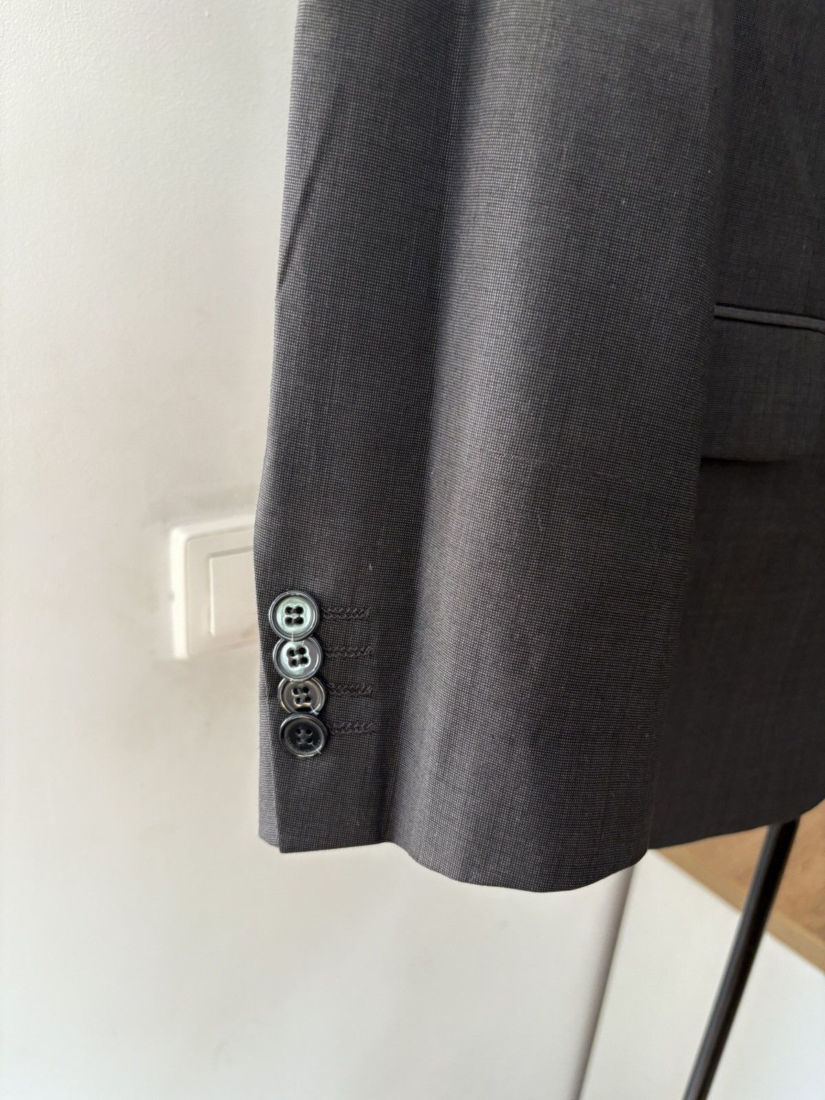 Daniel Hechter × Designer Daniel Hechter Paris Men’s Suit – 80% Wool / 20% Silk – Size 52L - 5 Thumbnail
