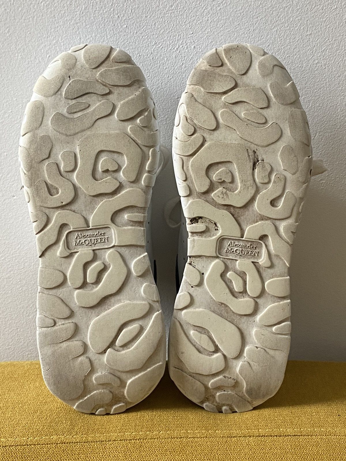 Alexander McQueen Alexander mcqueen court sneakers 37 1/2 Size US 7.5 / IT 37.5 - 5 Thumbnail