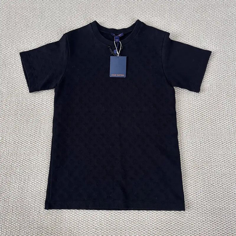 Louis Vuitton Louis Vuitton Black Cotton T-Shirt for Women 0089 Size L / US 10 / IT 46 - 1 Thumbnail