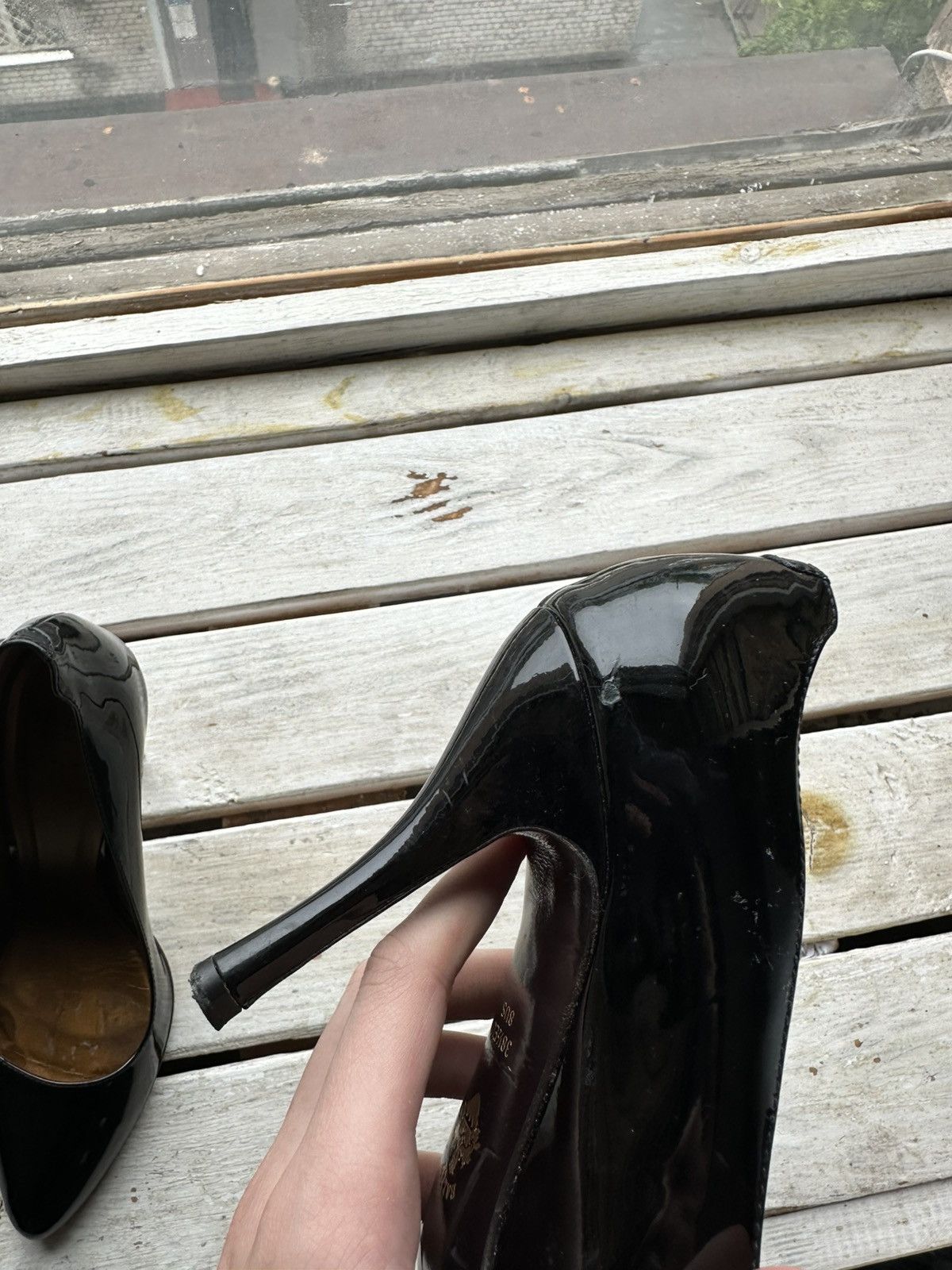 Bally LUXURY 🚨 BALLY VNTG HEELS WOMEN BLACK GOLD LUXURY RARE Size US 8 / IT 38 - 18 Thumbnail
