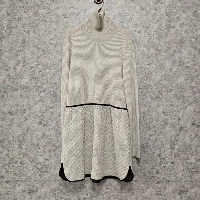 Valentino Beige Cotton Midi Dress for Women .