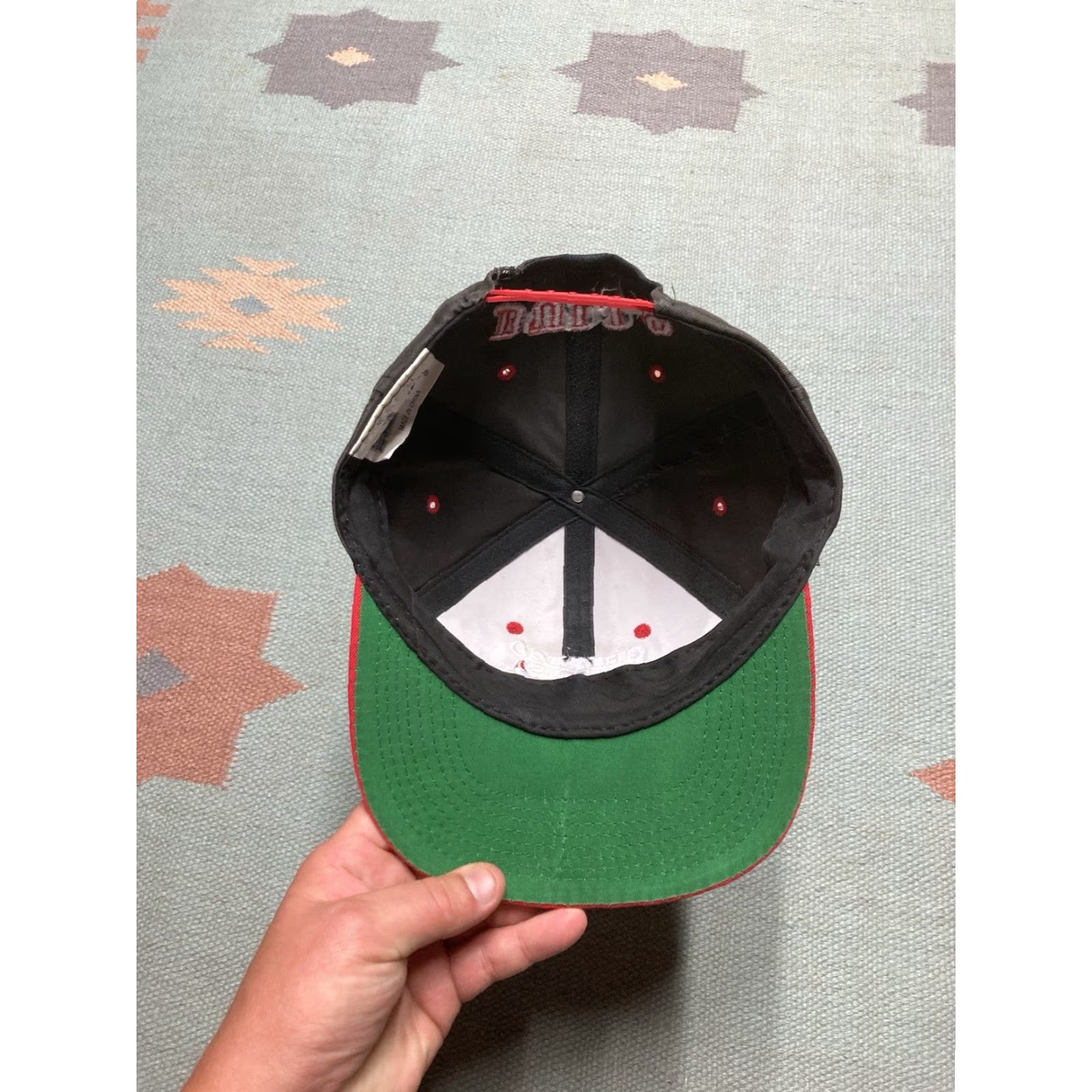 NBA VINTAGE 90s Chicago bulls NBA SnapBack hat cap Men Adjustable Black Logo Blockhead 90s Santa Size ONE SIZE - 6 Thumbnail