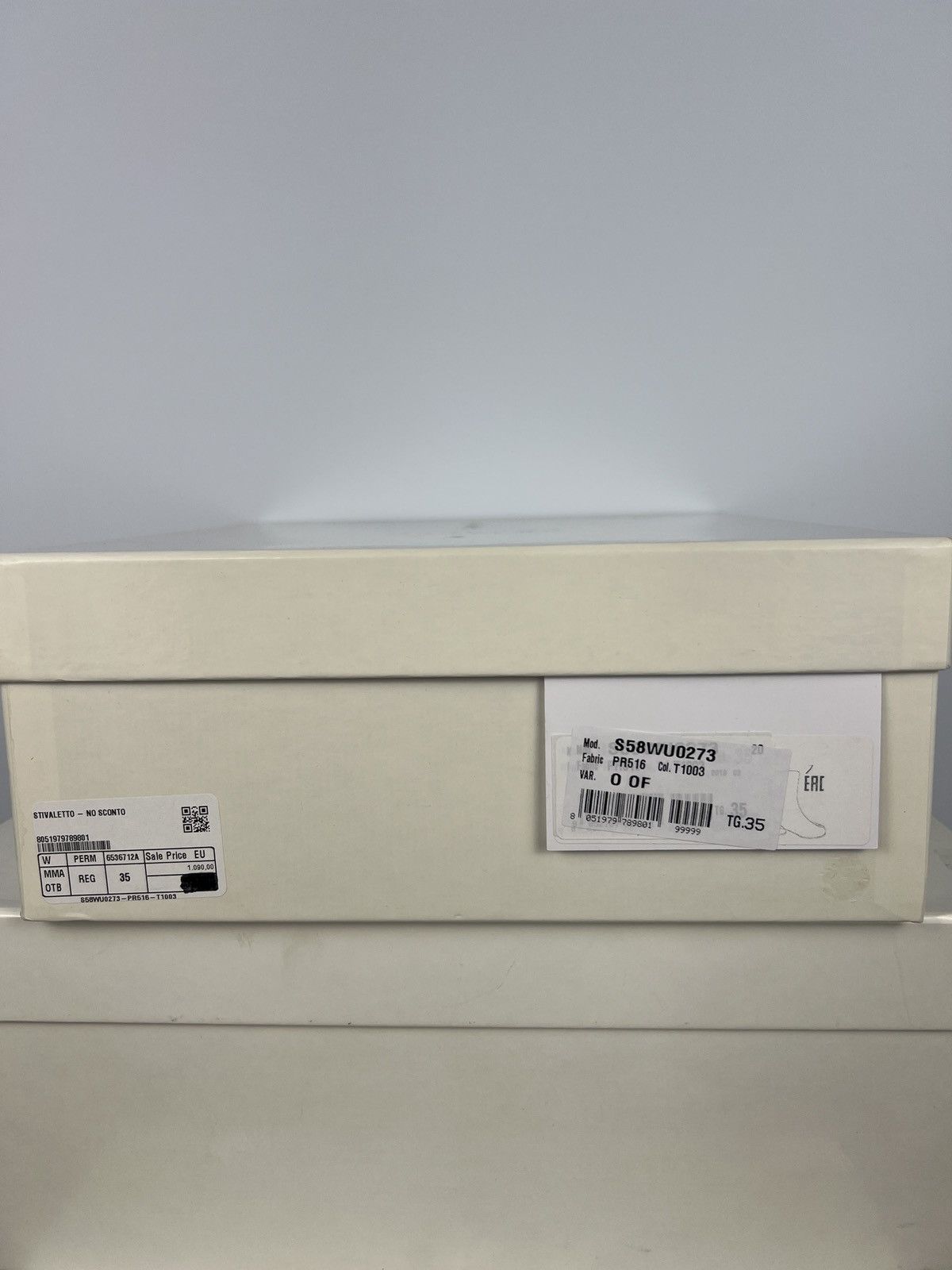 Maison Margiela White Tabi Heels Maison Martin Margiela (new with tags) Size US 5 / IT 35 - 10 Thumbnail