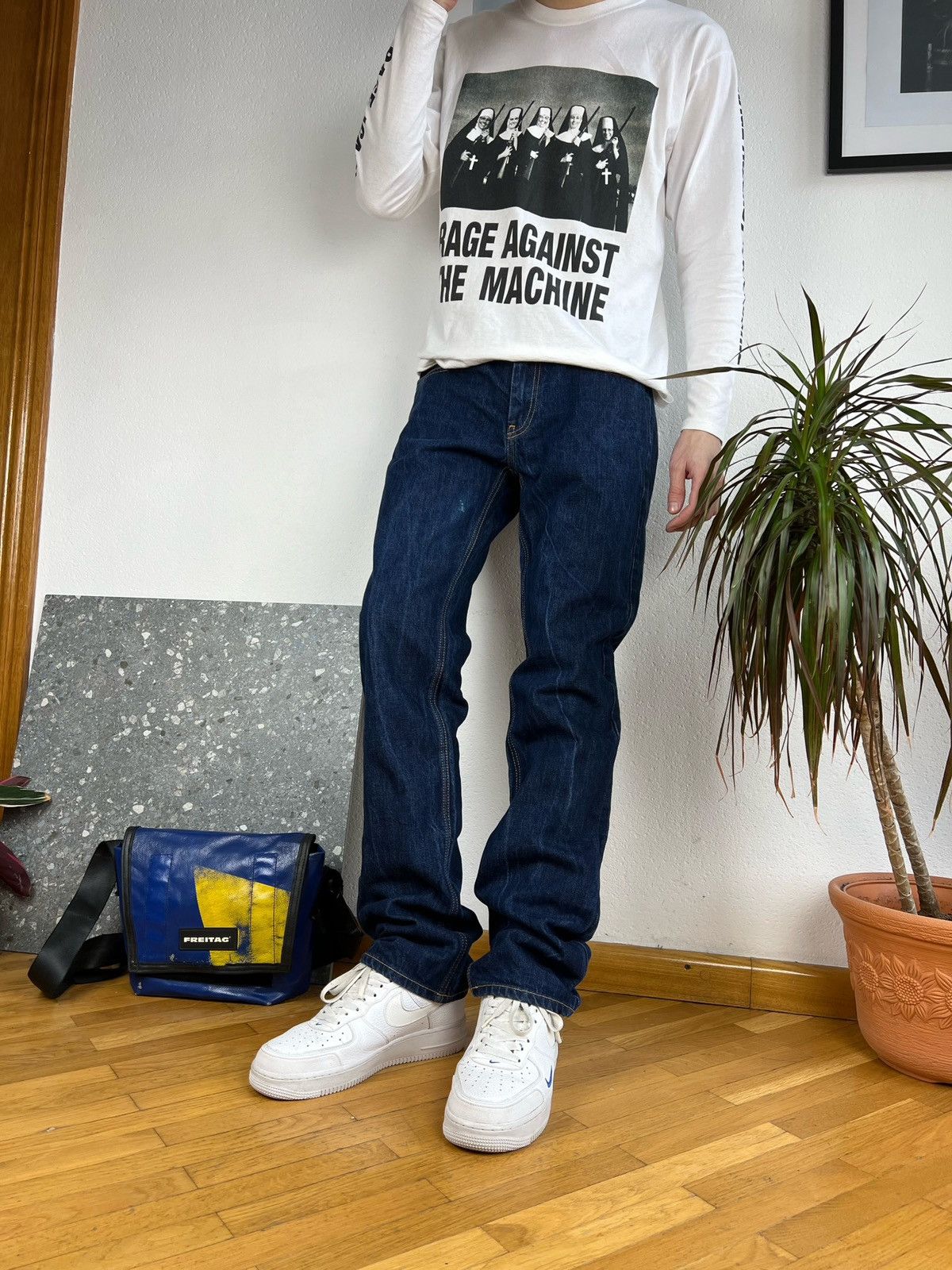 Acne Studios Acne Studios Mod alternative raw navy denim jeans Size US 31 - 14 Thumbnail