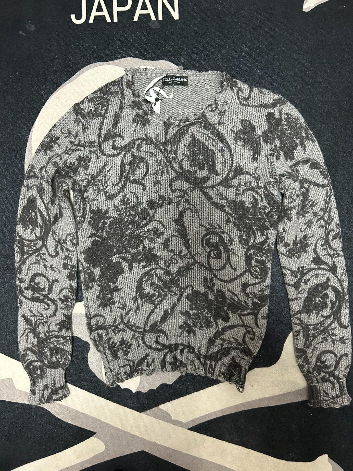 Dolce & Gabbana Dolce & Gabbana Knit Sweater with Iris Pattern Size L / US 10 / IT 46 - 1 Thumbnail