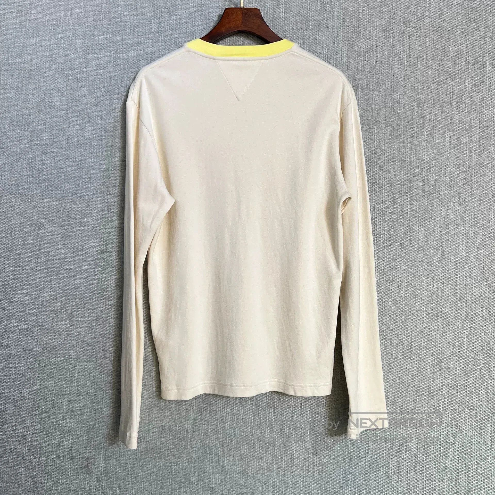 Bottega Veneta Bottega Veneta Embroidered Logo Split Collar Top. Size XS / US 0-2 / IT 36-38 - 2 Thumbnail