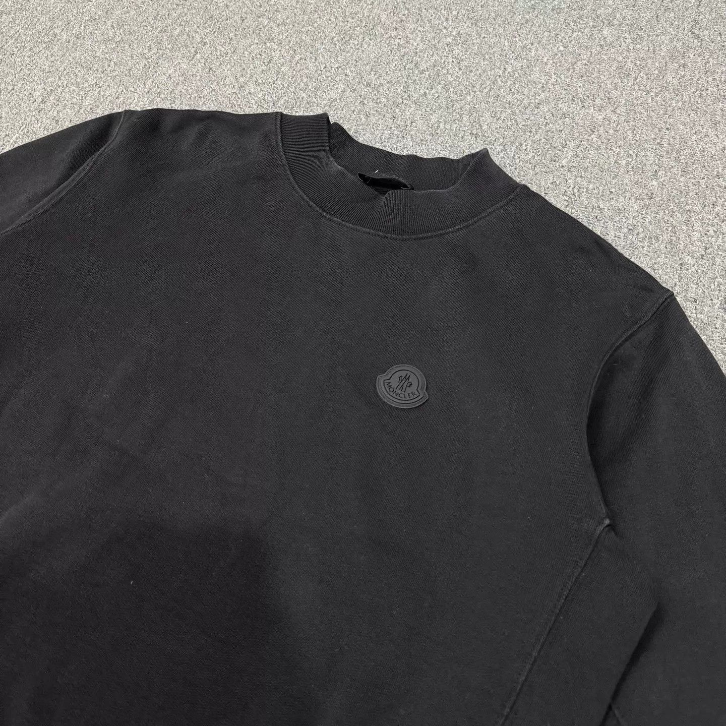Moncler Moncler black chest logo back lettered sweatshirt M Size US M / EU 48-50 / 2 - 3 Thumbnail