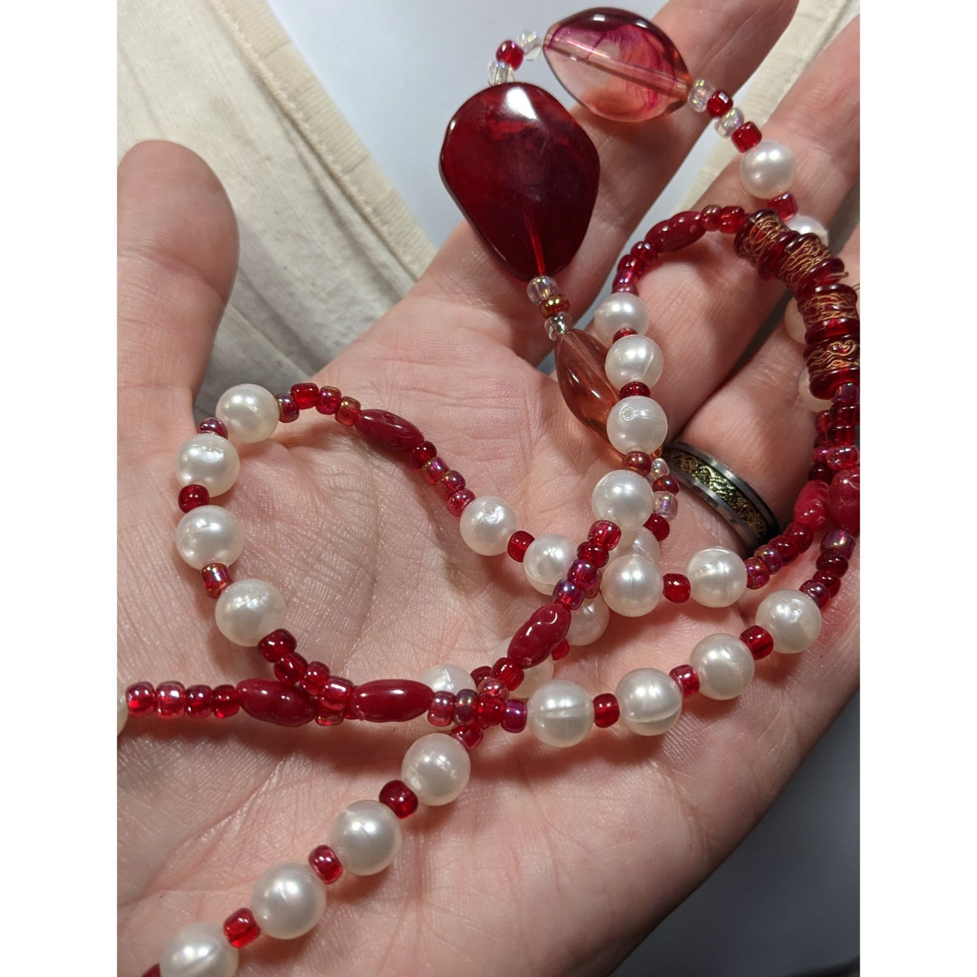 Other Elegant Red And White Glass Faux Pearl And Acrylic Beaded Ne Size ONE SIZE - 5 Thumbnail