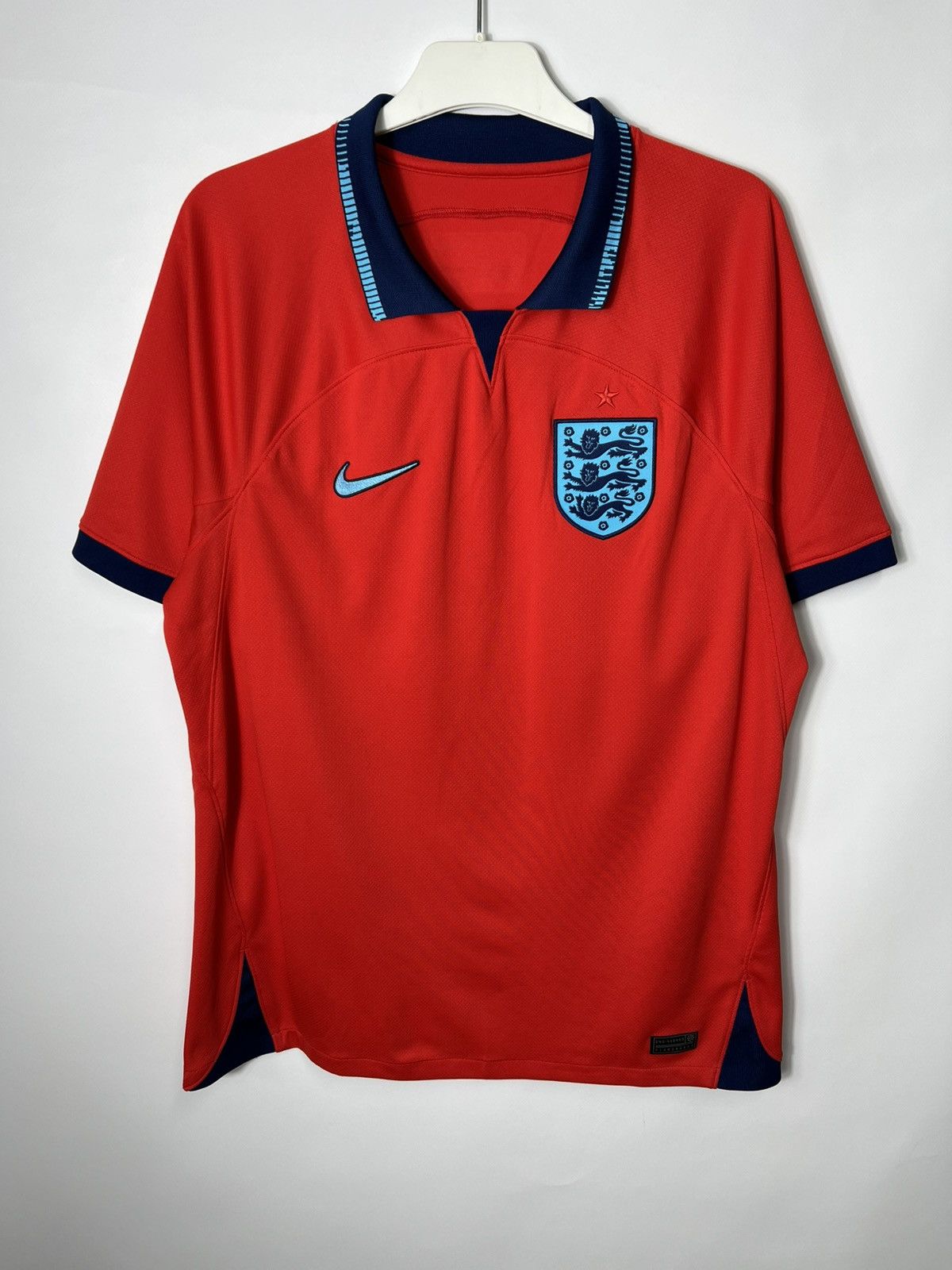 Nike Nike ENGLAND 2022 2023 AWAY FOOTBALL SOCCER Shirt DN0685-600 Size US L / EU 52-54 / 3 - 1 Thumbnail