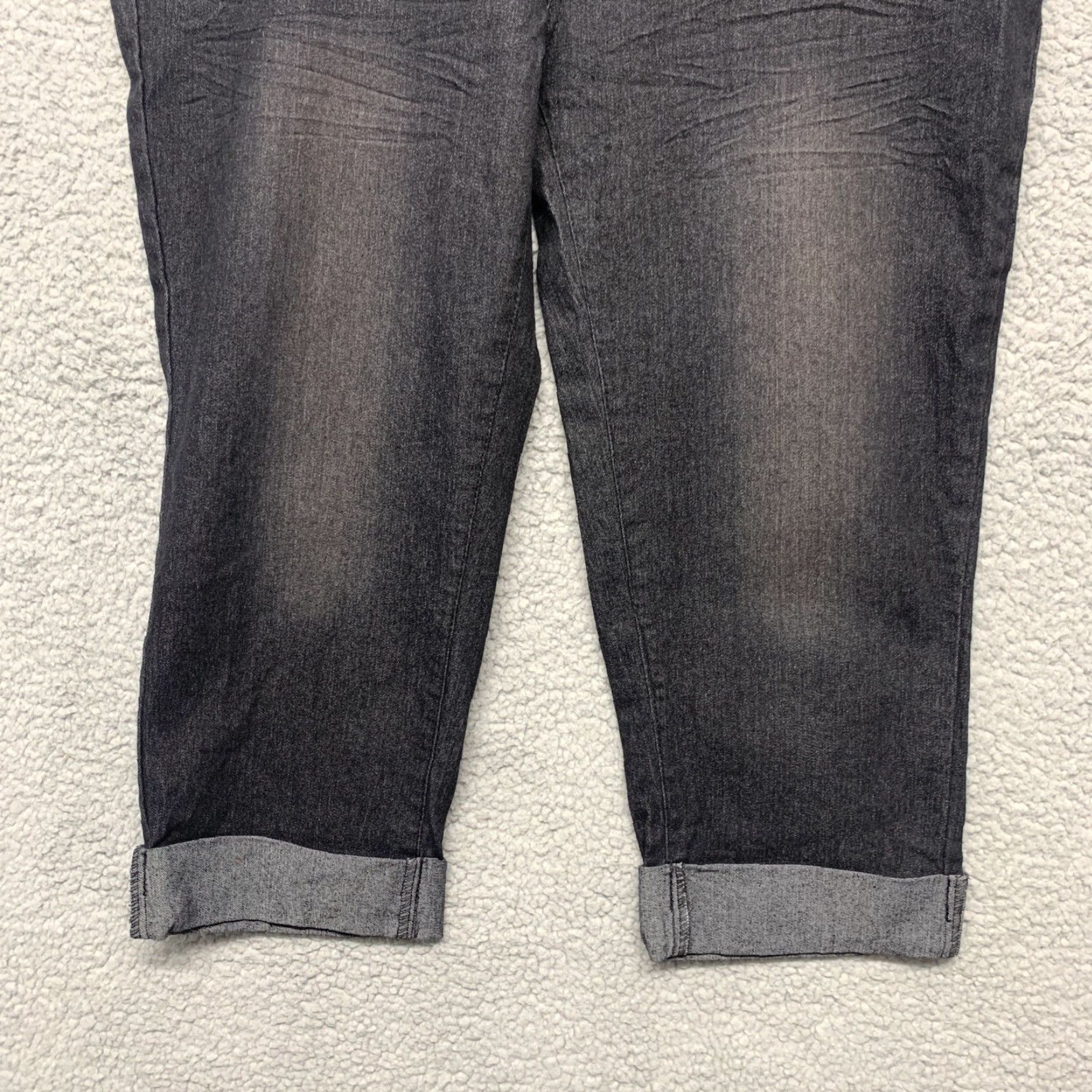 Vintage Hype Womens Capri Shorts Black Size 11 Stretch 34 x 19 Rise 8.5 Vintage: No Size 32" / US 10 / IT 46 - 5 Thumbnail