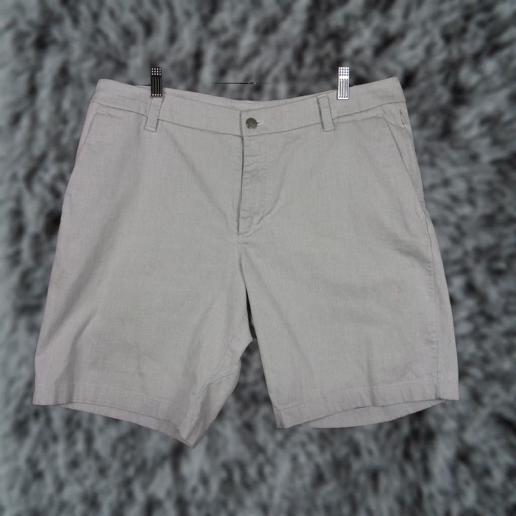 Lululemon Lululemon Pace Breaker Shorts Mens 36 Gray Chino Shorts Casual Slim Fit Zip Fly Pockets Mens Size 36 Gray Size US 36 / EU 52 - 1 Thumbnail