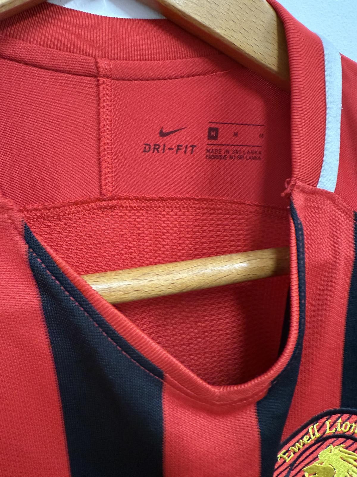 Nike Nike Dri-FIT Red and Black Striped Soccer Jersey Size US M / EU 48-50 / 2 - 2 Thumbnail