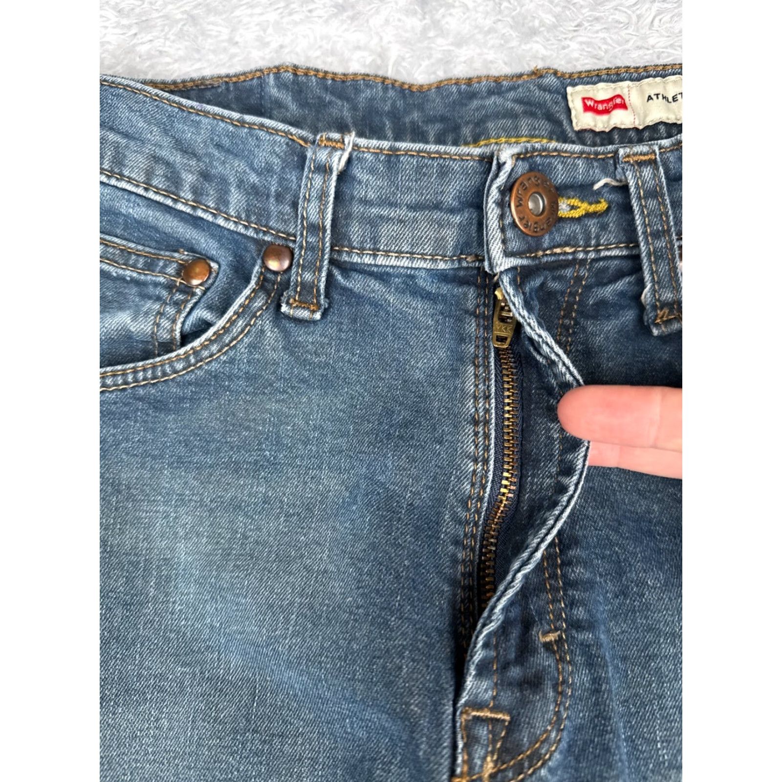 Wrangler Wrangler Jeans Mens 27 Blue Denim Atheltic Fit Straight Leg Cotton Blend 27x29 Size US 27 - 5 Thumbnail