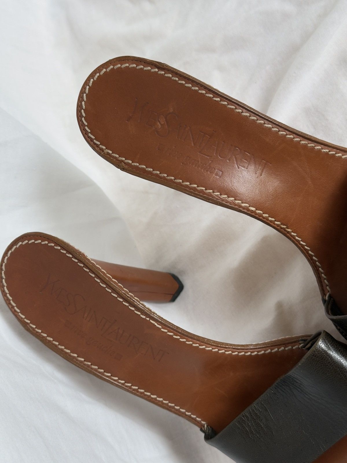 Yves Saint Laurent Yves Saint Laurent Rive Gauche Brown Leather Mules Clogs Size US 7 / IT 37 - 5 Thumbnail