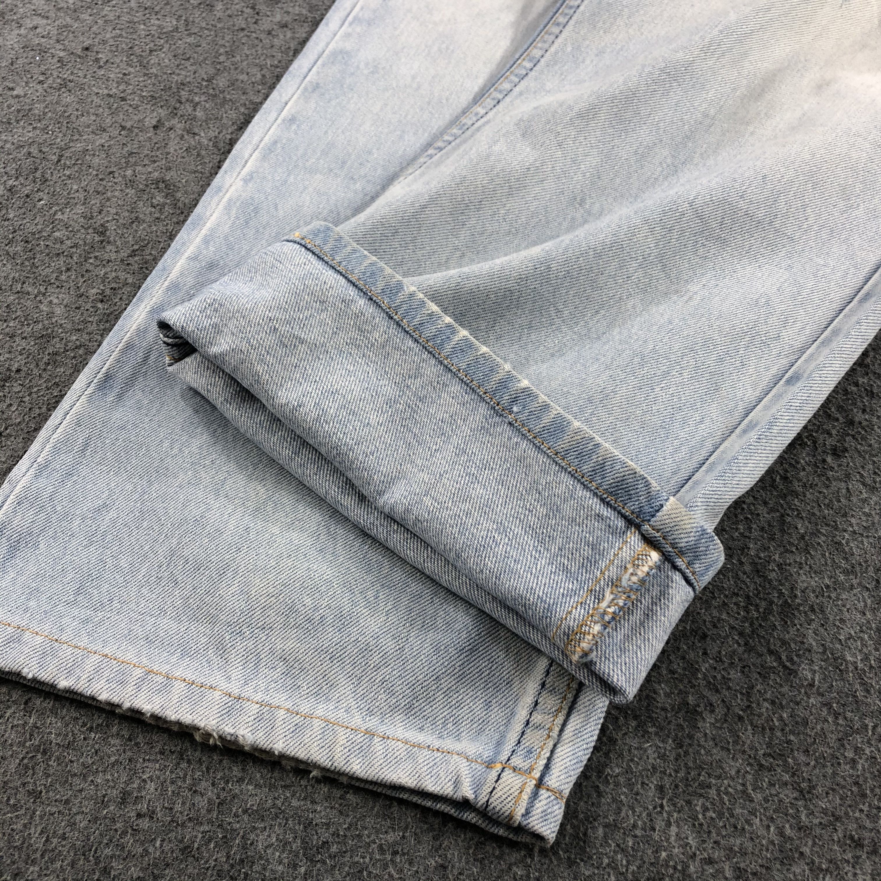 Levi's Vintage 90s Light Wash Levis 515 Jeans-J1877 Size US 35 - 7 Thumbnail