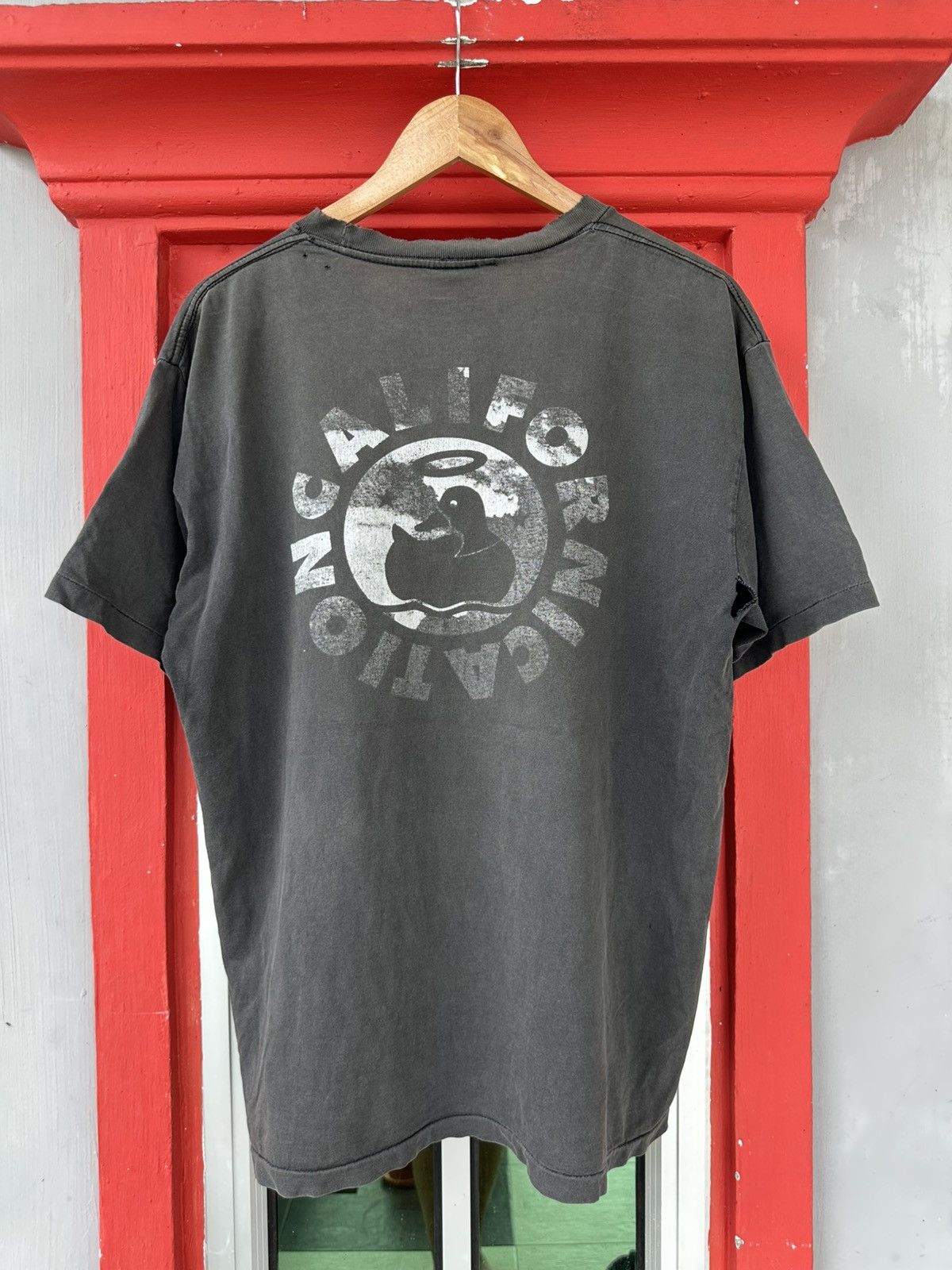 Band Tees Faded Vintage 90s Red Hot Chili Papers Californication Tee Size US L / EU 52-54 / 3 - 2 Thumbnail