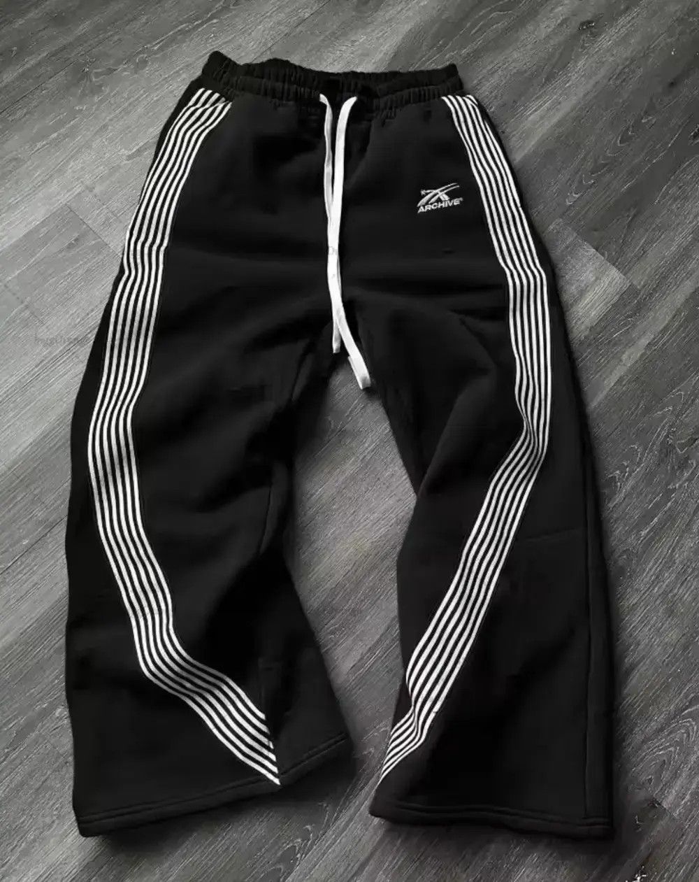 Japanese Brand Y2K style sweatpants Size US 36 / EU 52 - 2 Thumbnail