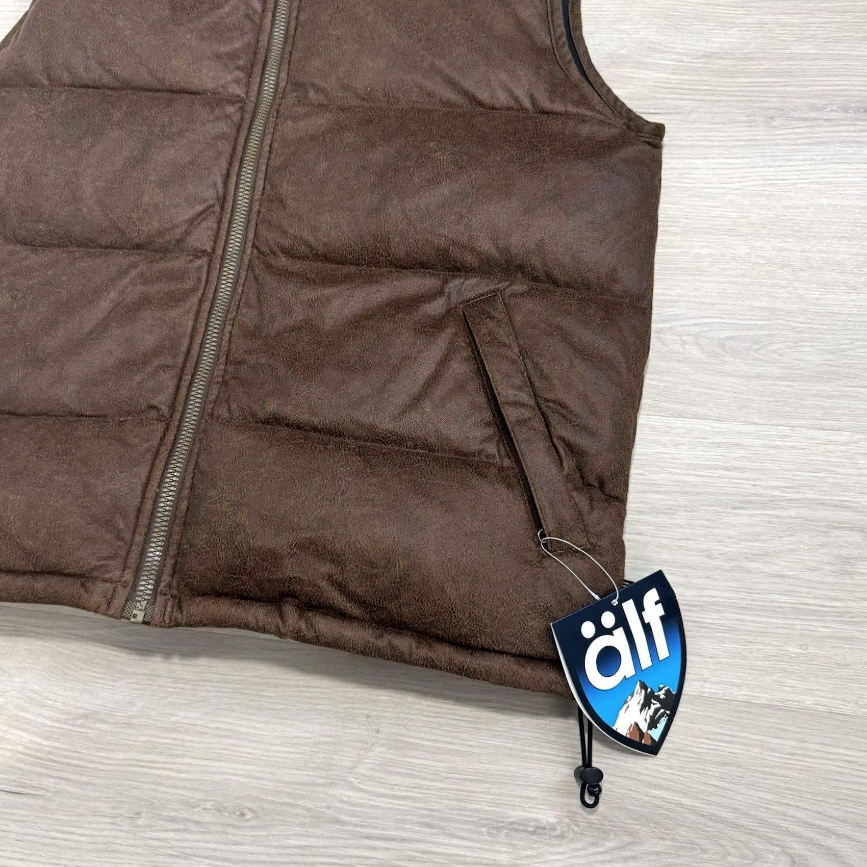 Vintage VTG Kuhl Vest Main Selling Point Puffer Vest Men’s Large Brown 700 Goose Down Zip Full Zip Lightweight Winter Fall Spring New with Tags Mens Size US L / EU 52-54 / 3 - 2 Thumbnail