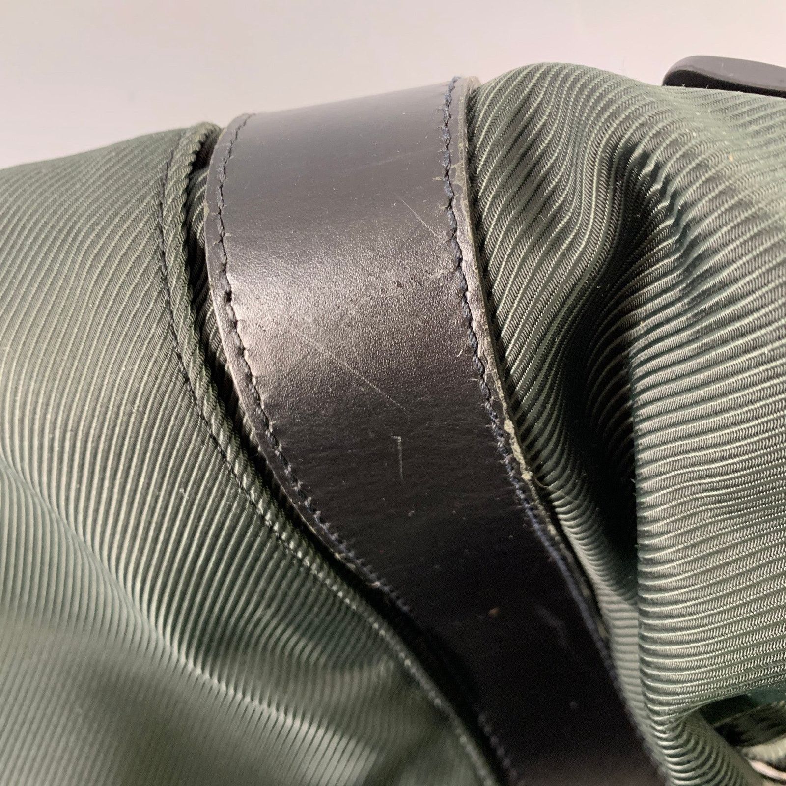 Louis Vuitton Taiga Portable Gibeciere Ardoise Two Tone Nylon Leather Size ONE SIZE - 13 Thumbnail