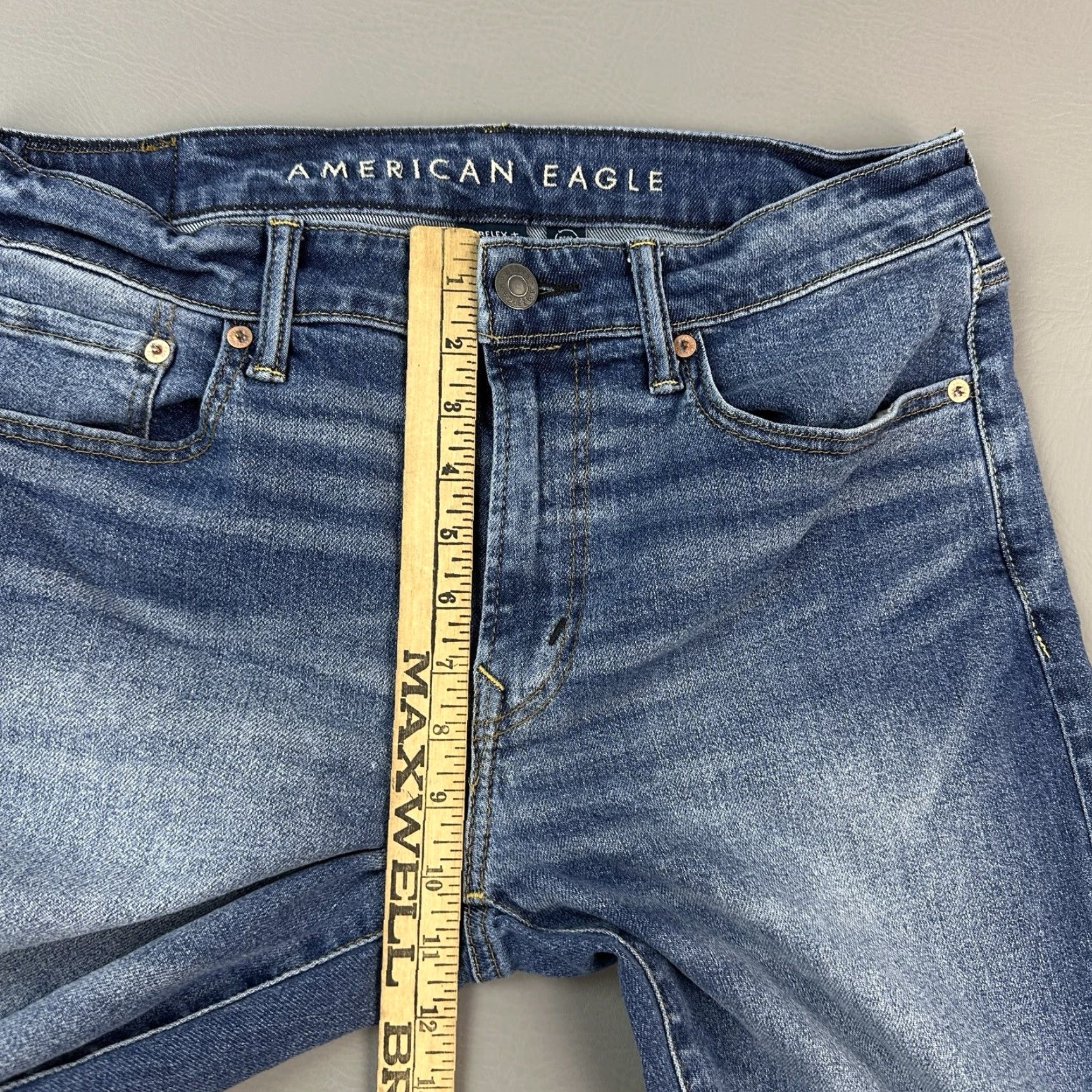 American Eagle Outfitters American Eagle Outfitters Jeans Mens 33x30 Blue Medium Wash Denim Original Straight Stretch Size US 33 - 5 Thumbnail